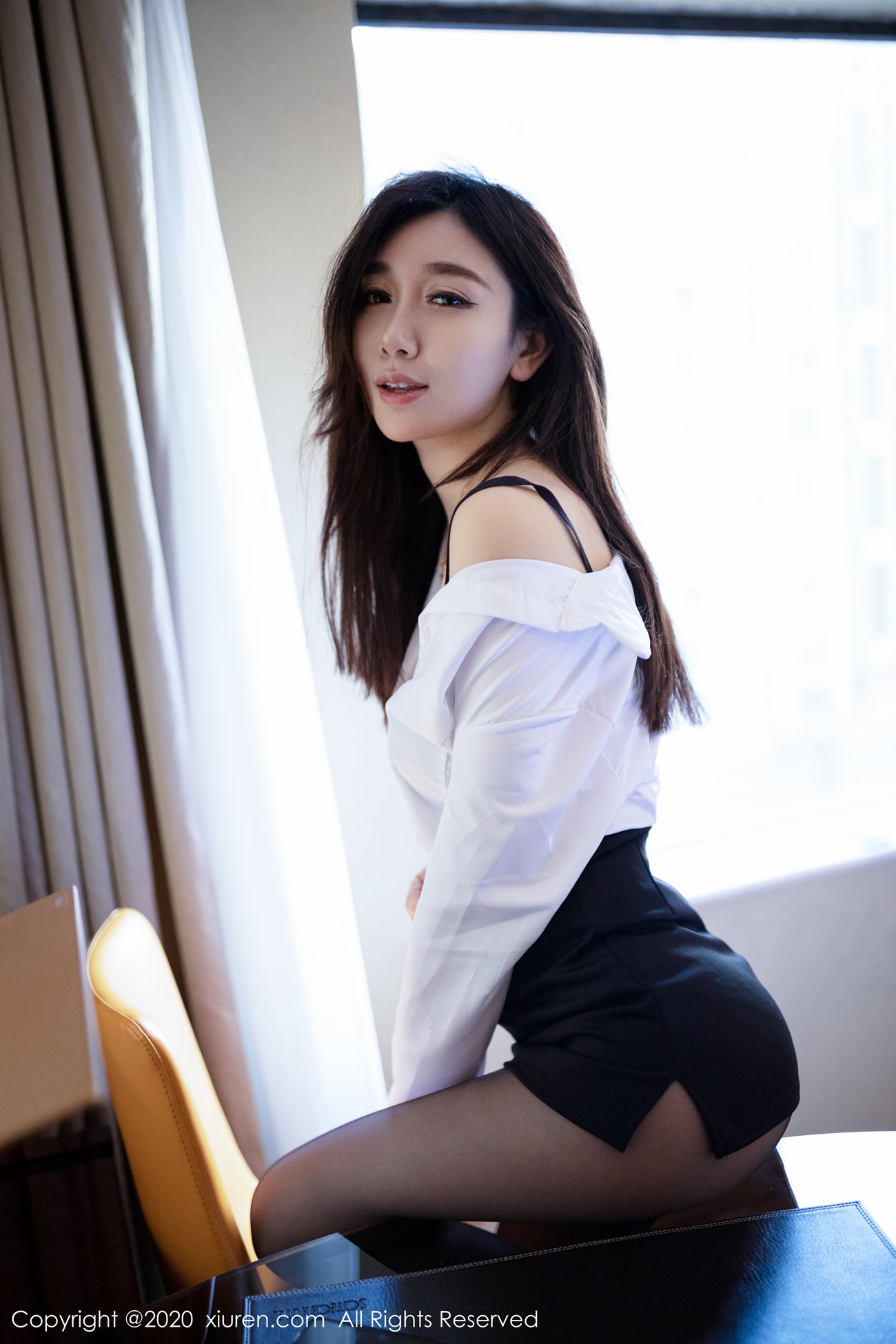 图片[24]-[Xiuren秀人网]XR20200115N01933 2020.01.15 NO.1933 黑丝美腿OL酒店 伊思思[50+1P] – 速更版-美库