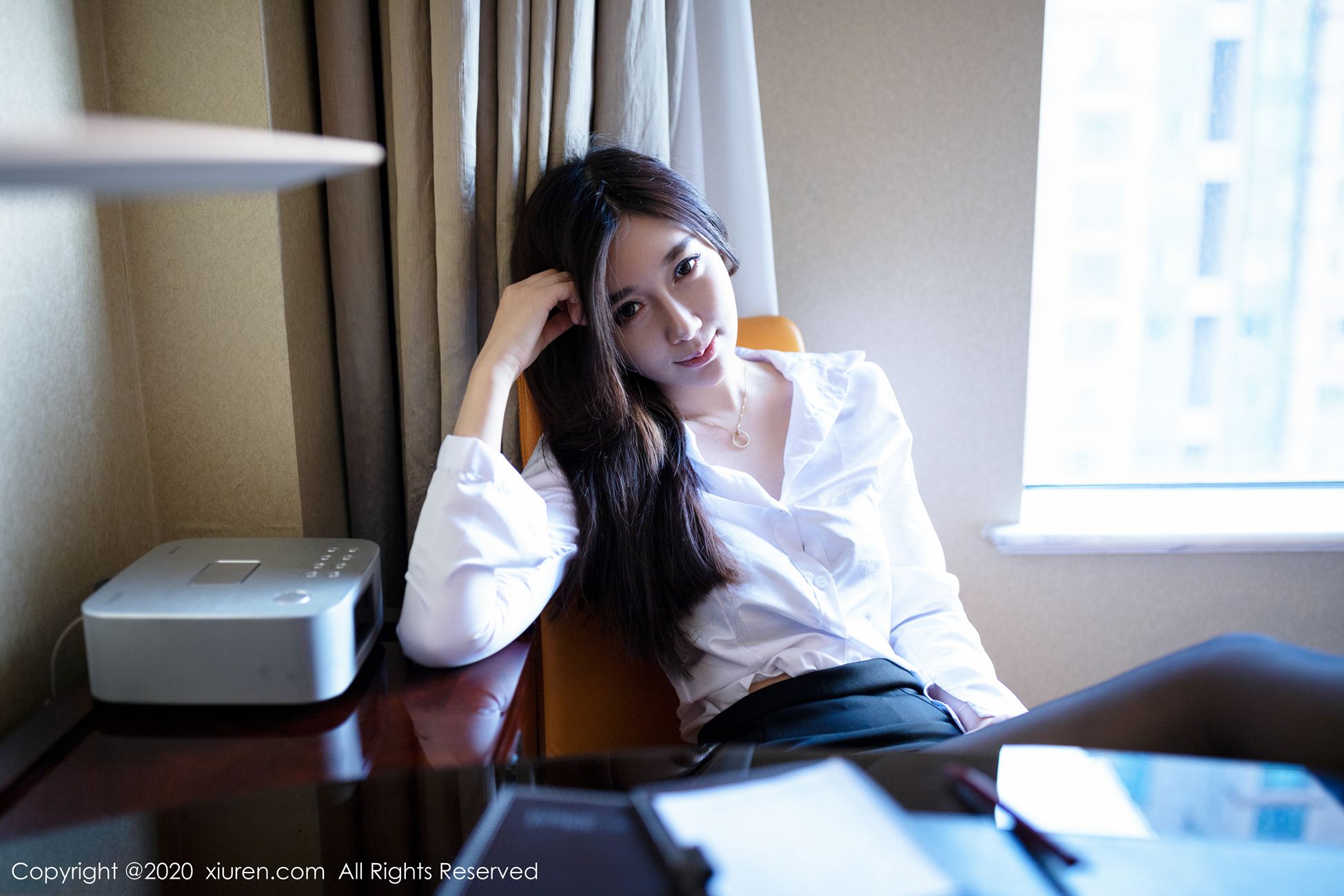 图片[34]-[Xiuren秀人网]XR20200115N01933 2020.01.15 NO.1933 黑丝美腿OL酒店 伊思思[50+1P] – 速更版-美库
