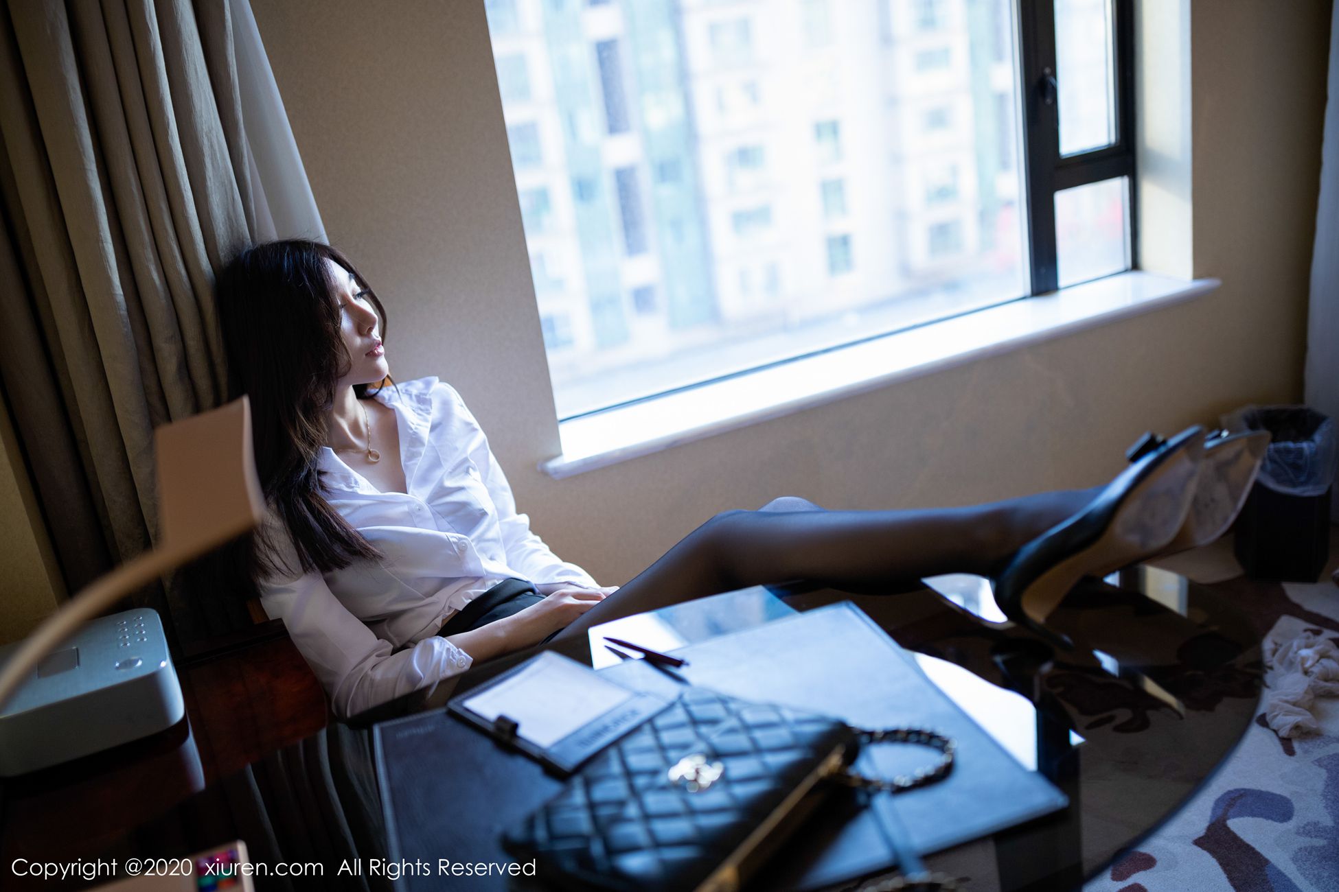 图片[36]-[Xiuren秀人网]XR20200115N01933 2020.01.15 NO.1933 黑丝美腿OL酒店 伊思思[50+1P] – 速更版-美库