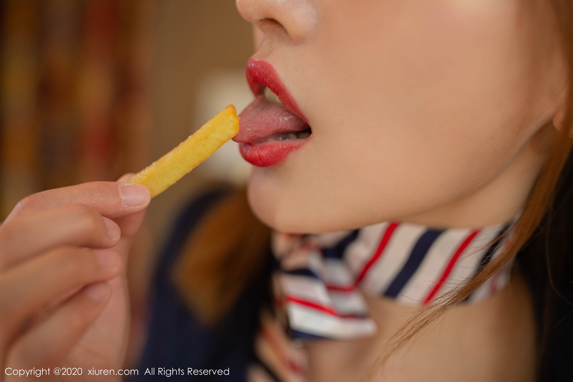 图片[73]-[Xiuren秀人网]XR20200117N01945 2020.01.17 NO.1945 萱萱化身为送餐员 陆萱萱[75+1P] – 速更版-美库