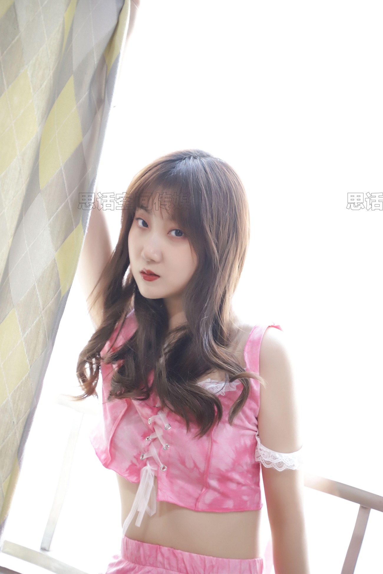 图片[16]-[SiHua思话]SJ007 露露 桌上的元气女孩[45P] – 速更版-美库