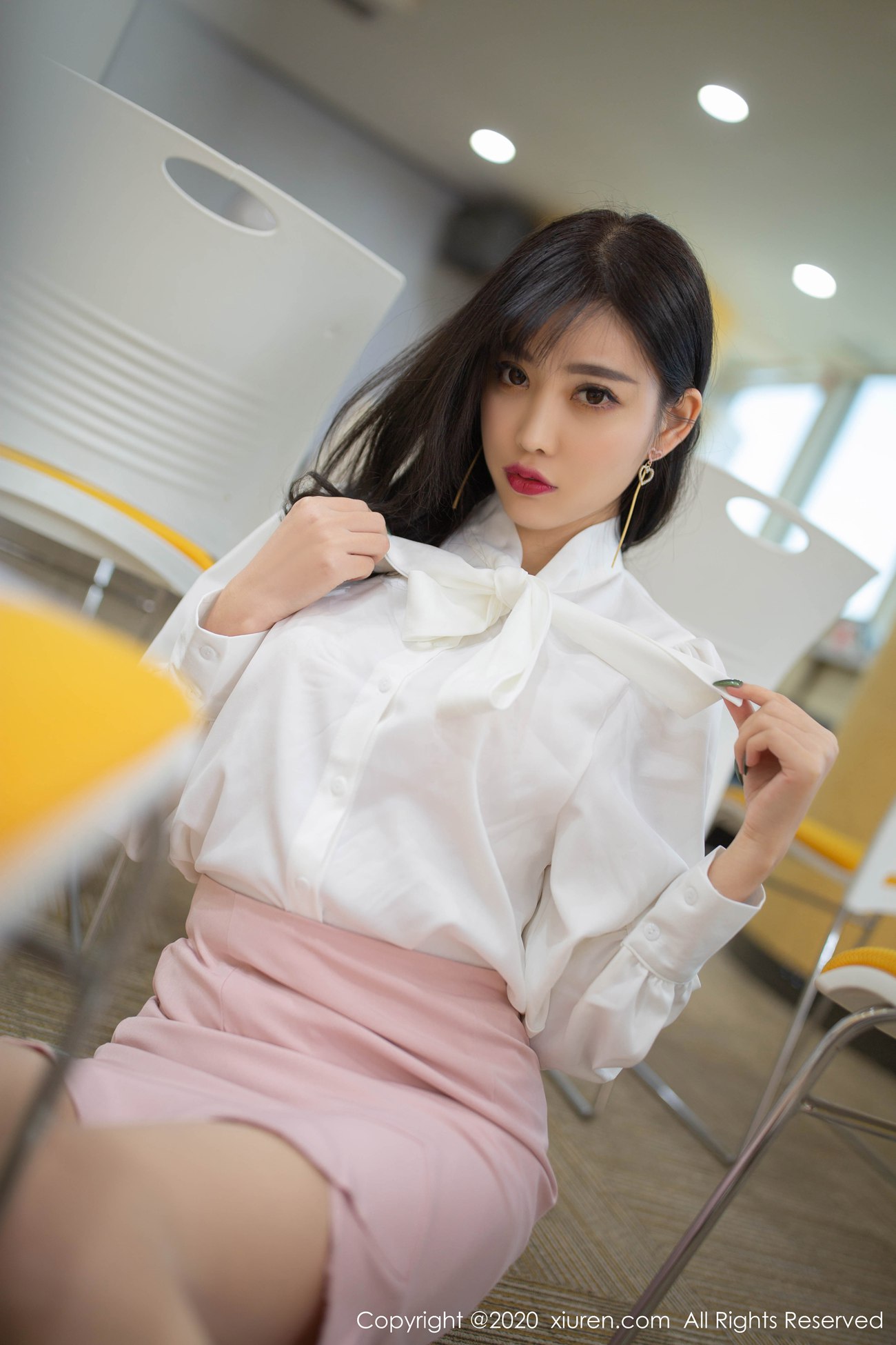 图片[54]-[Xiuren秀人网]XR20200120N01955 2020.01.20 NO.1955 肉丝女记者 杨晨晨sugar[67+1P] – 速更版-美库