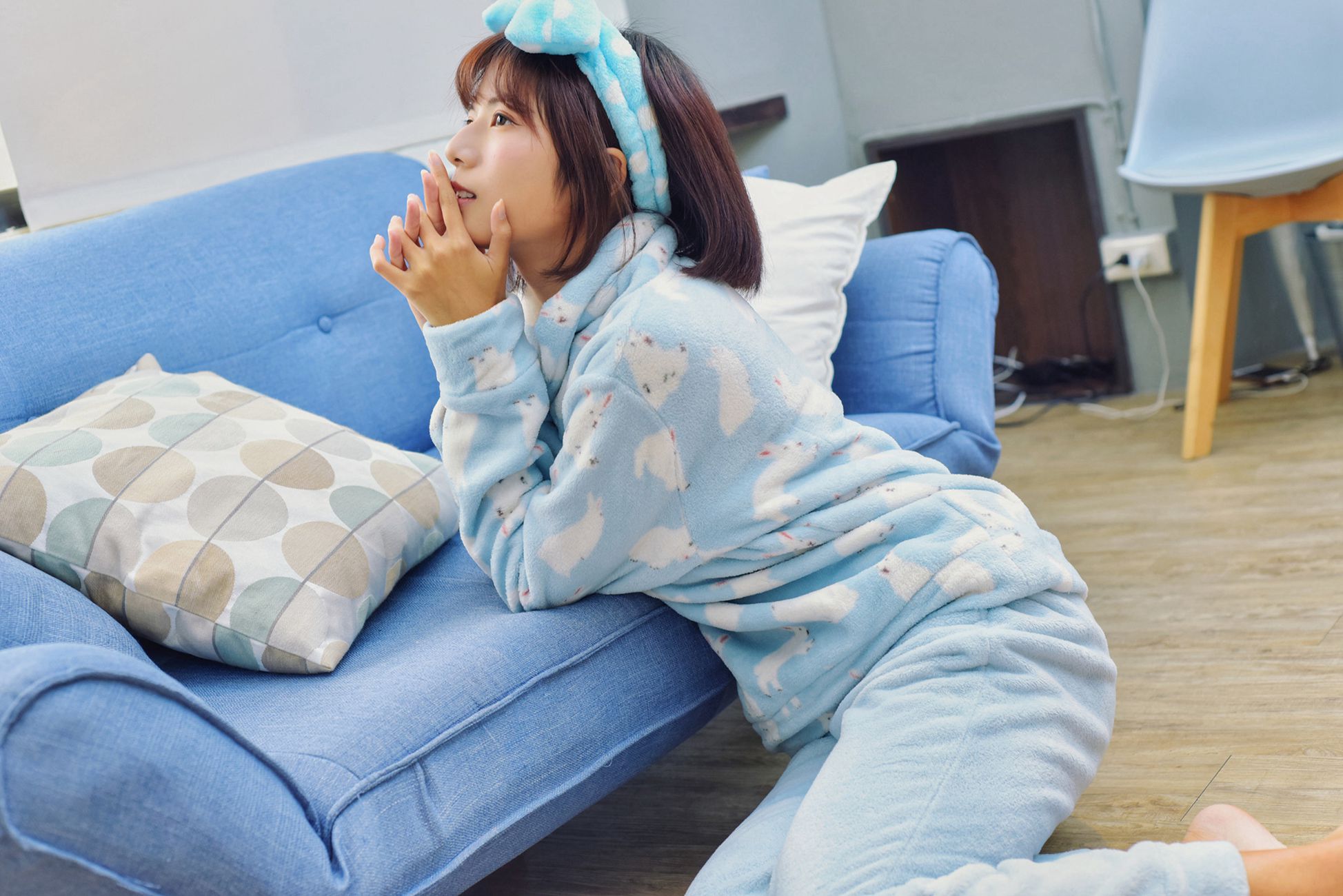 图片[24]-制服の女生 NO.005 方唯真 OL黑丝[29P] – 速更版-美库