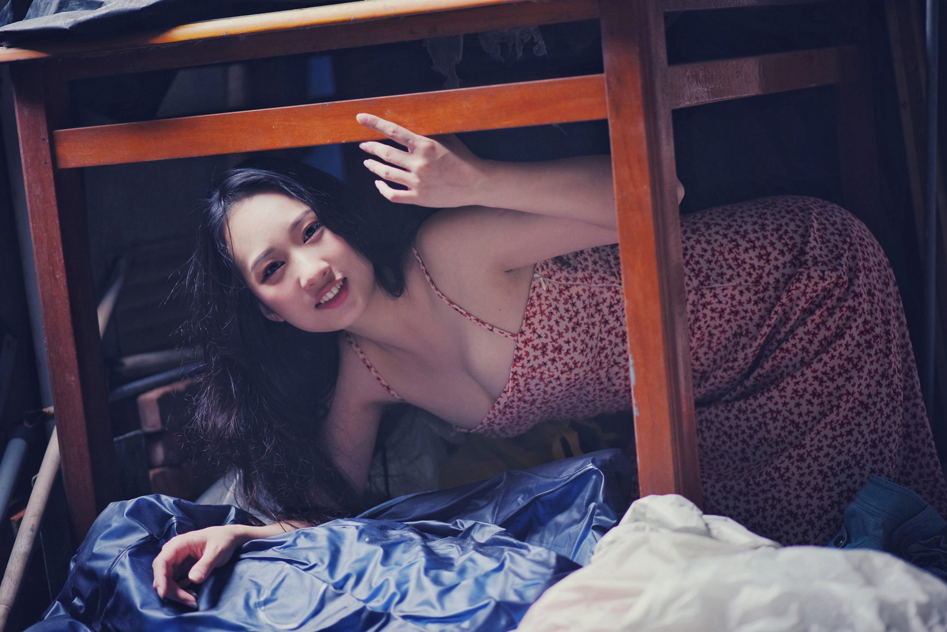 图片[13]-制服の女生 NO.006 岑晴晴 慵懒的性感[52P] – 速更版-美库