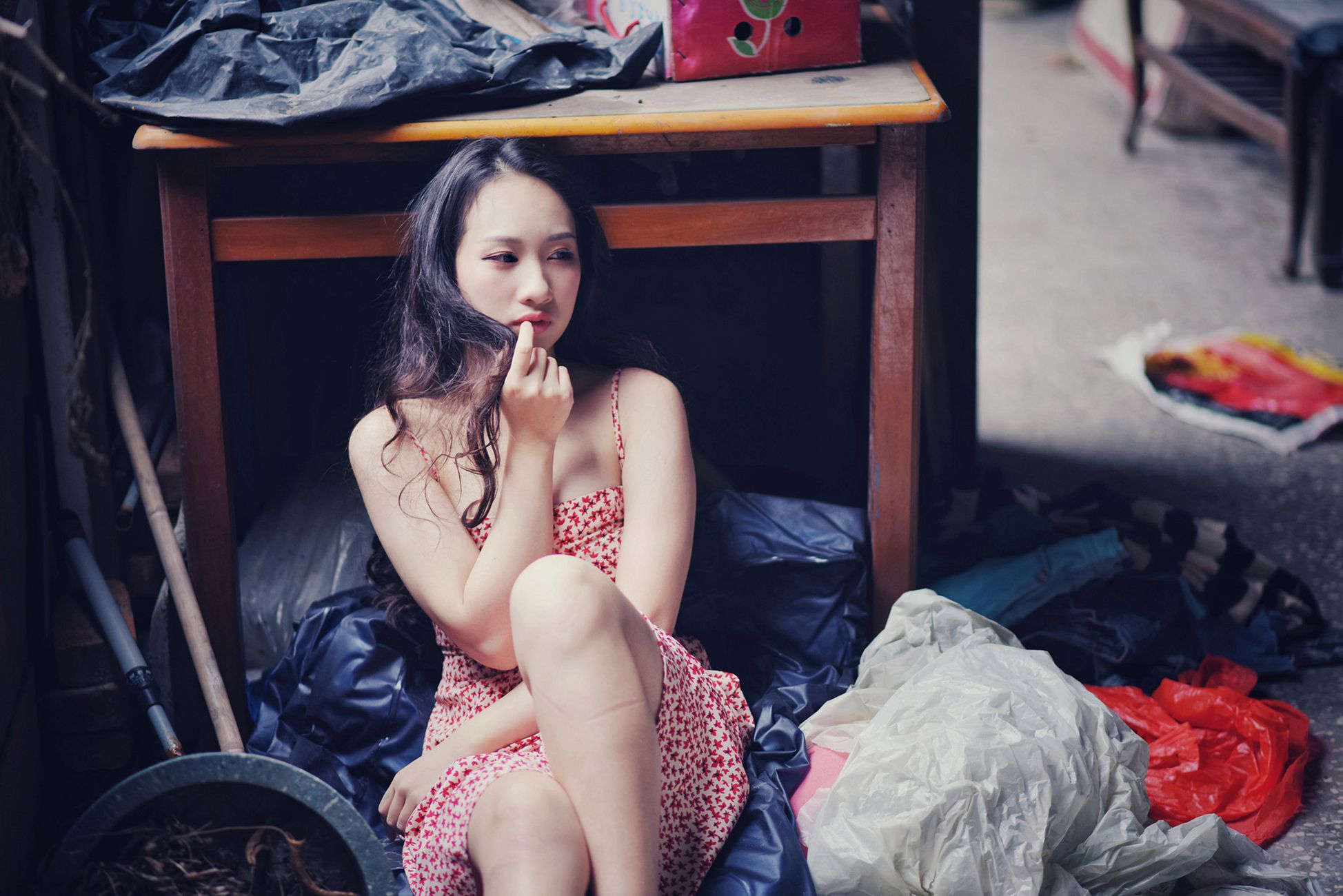 图片[23]-制服の女生 NO.006 岑晴晴 慵懒的性感[52P] – 速更版-美库