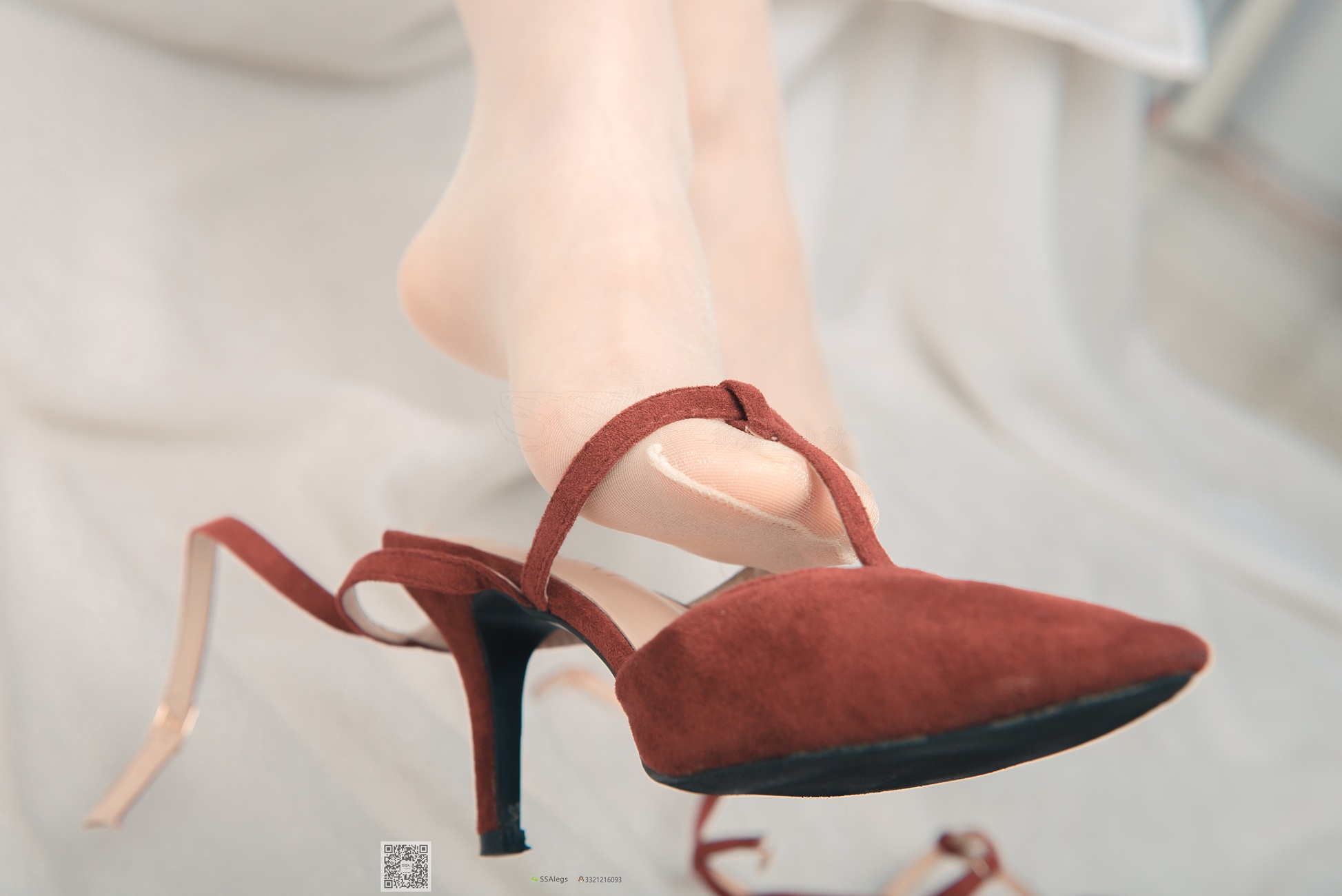 图片[32]-[SSA丝社]超清写真 NO.014 琪琪 闪光丝袜的另一种演绎[99P] – 速更版-美库