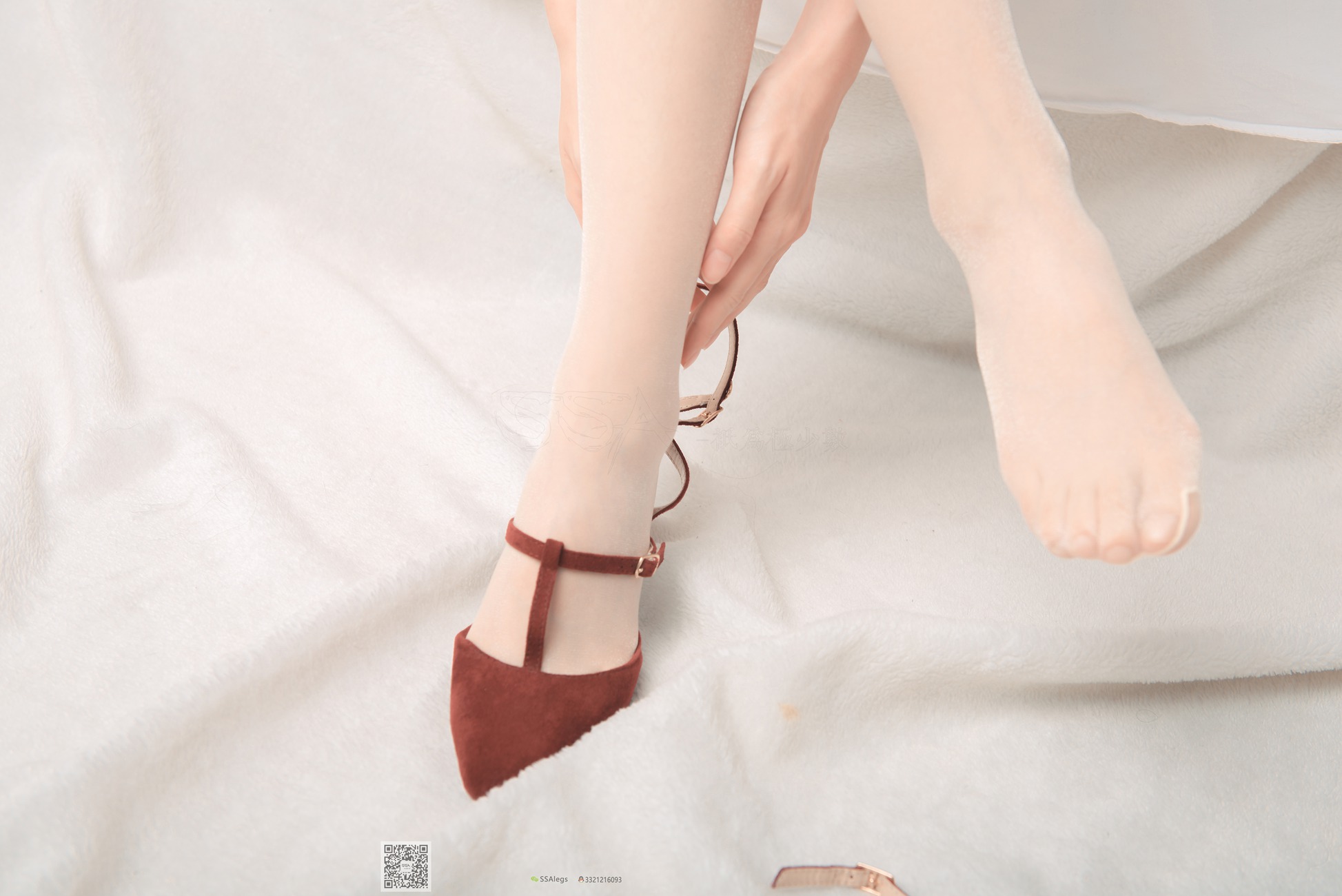 图片[34]-[SSA丝社]超清写真 NO.014 琪琪 闪光丝袜的另一种演绎[99P] – 速更版-美库