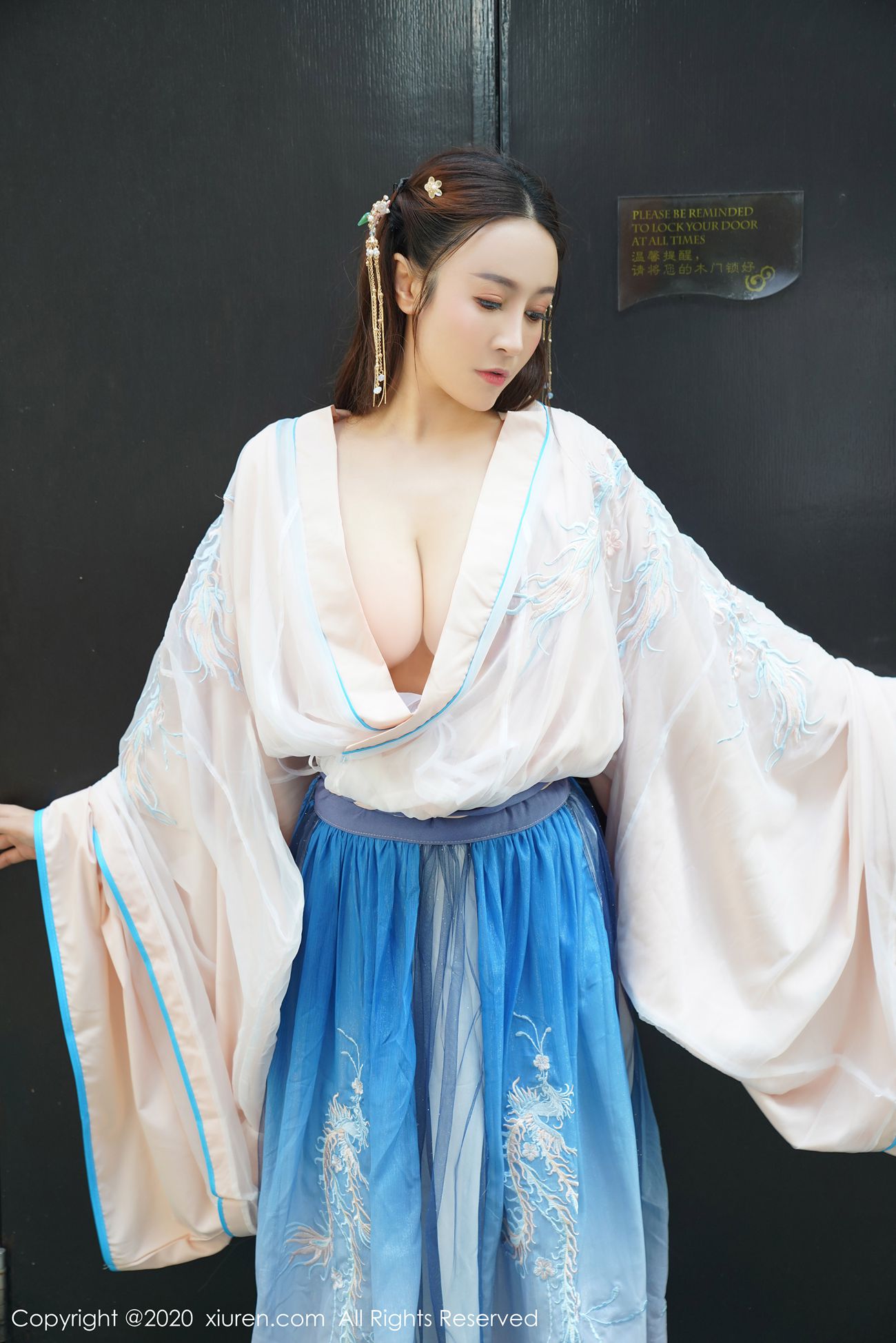 图片[21]-[Xiuren秀人网]XR20200218N01983 2020.02.18 NO.1983 古典韵味与性感十足的古典装扮 周井空[41+1P] – 速更版-美库