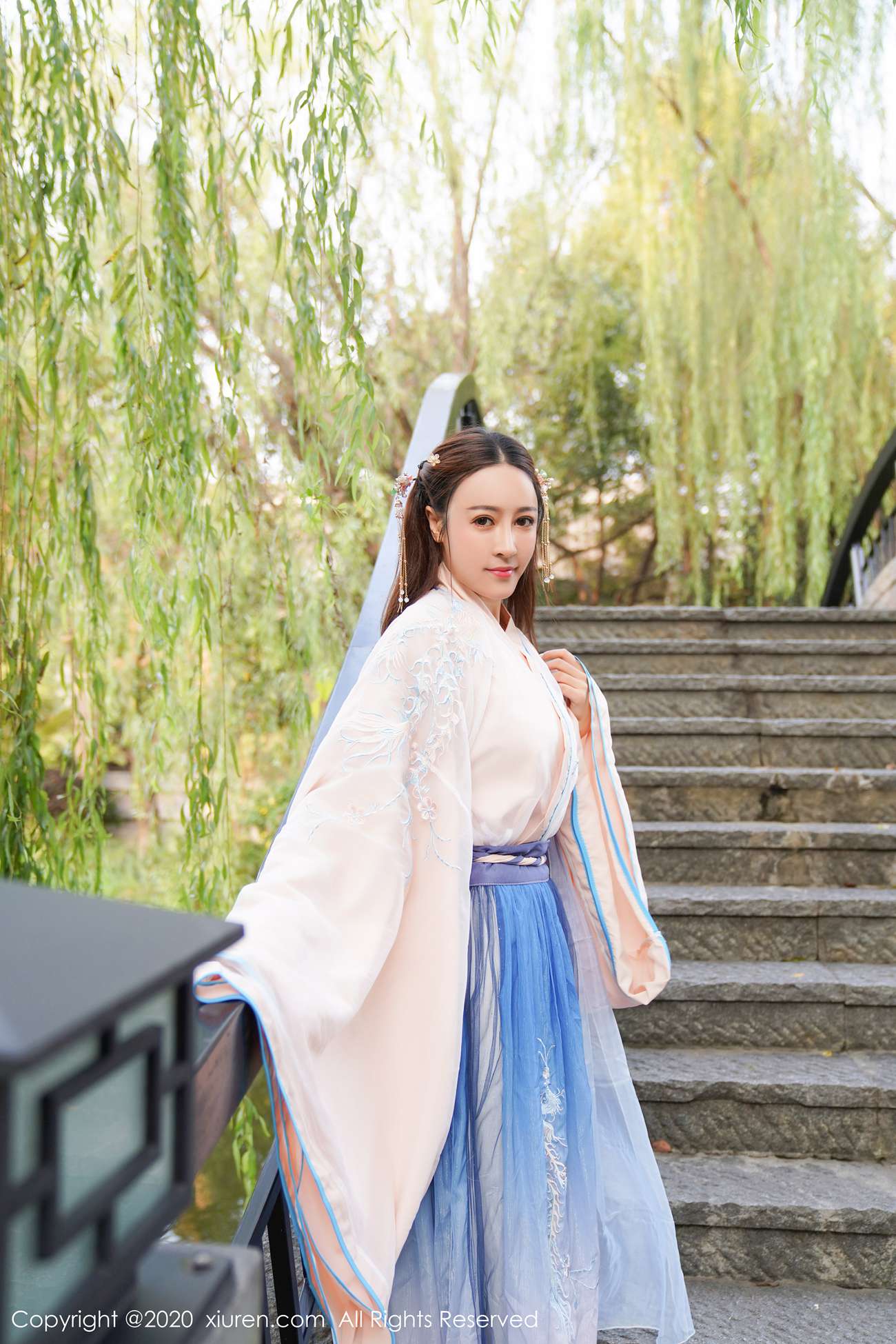 图片[36]-[Xiuren秀人网]XR20200218N01983 2020.02.18 NO.1983 古典韵味与性感十足的古典装扮 周井空[41+1P] – 速更版-美库