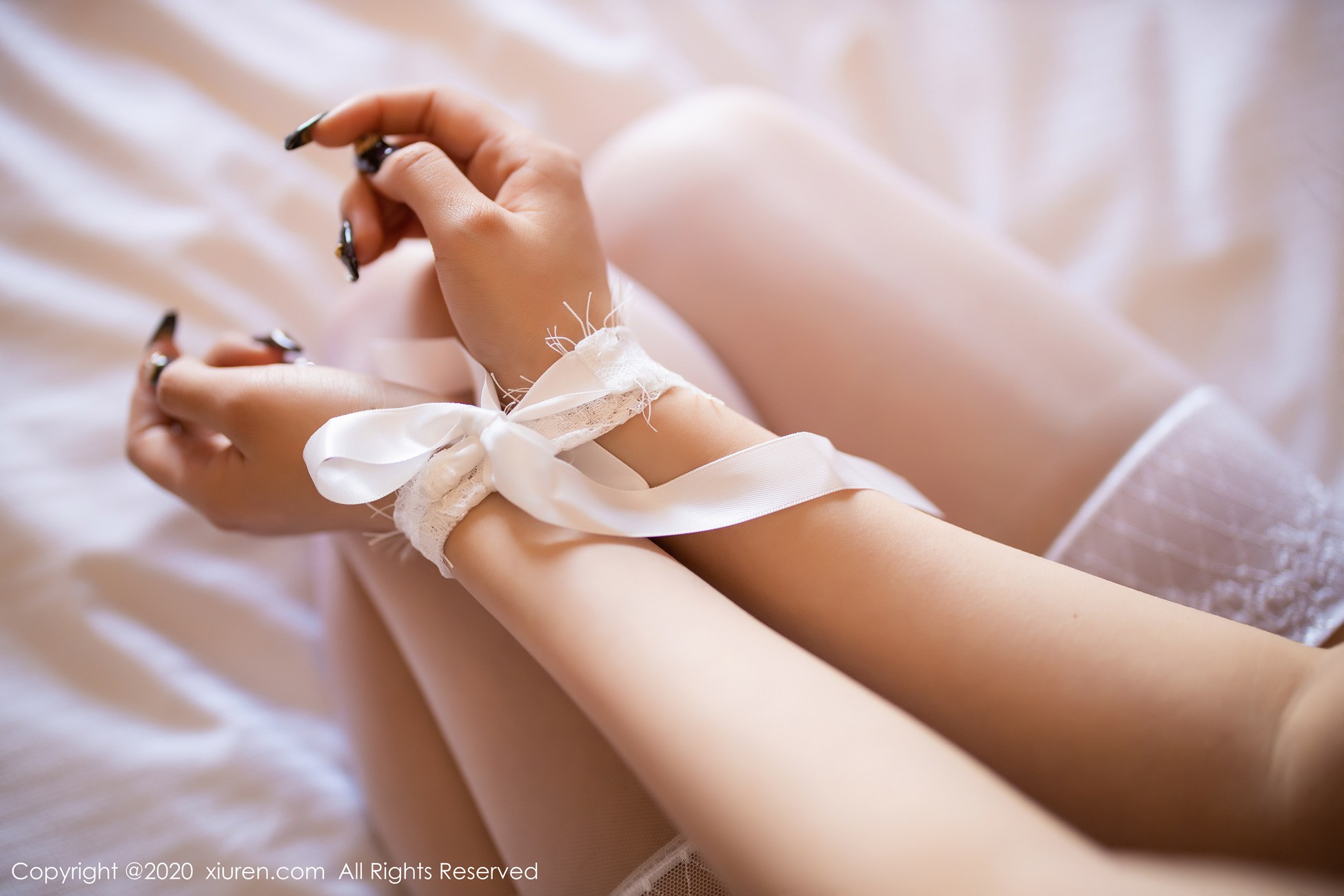 图片[36]-[Xiuren秀人网]XR20200219N01989 2020.02.19 NO.1989 蒙面与蕾丝吊袜的魅惑 杨晨晨sugar[82+1P] – 速更版-美库