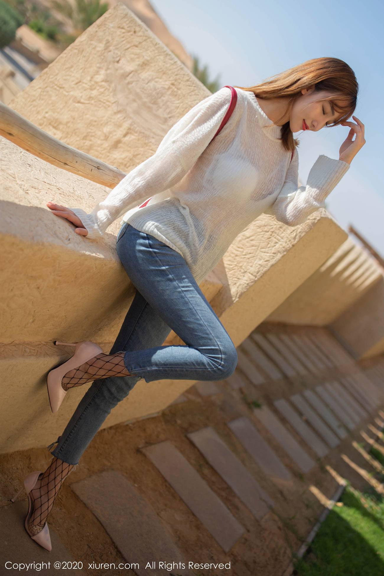 图片[77]-[Xiuren秀人网]XR20200219N01988 2020.02.19 NO.1988 牛仔裤与网袜的极致性感 陆萱萱[82+1P] – 速更版-美库