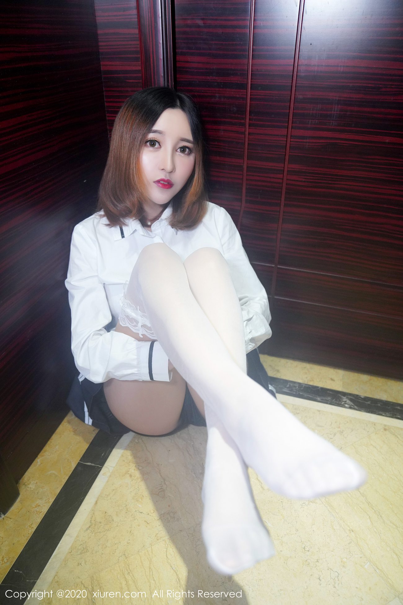 图片[31]-[Xiuren秀人网]XR20200227N02010 2020.02.27 NO.2010 清纯不失性感魅力 李梓熙[51+1P] – 速更版-美库