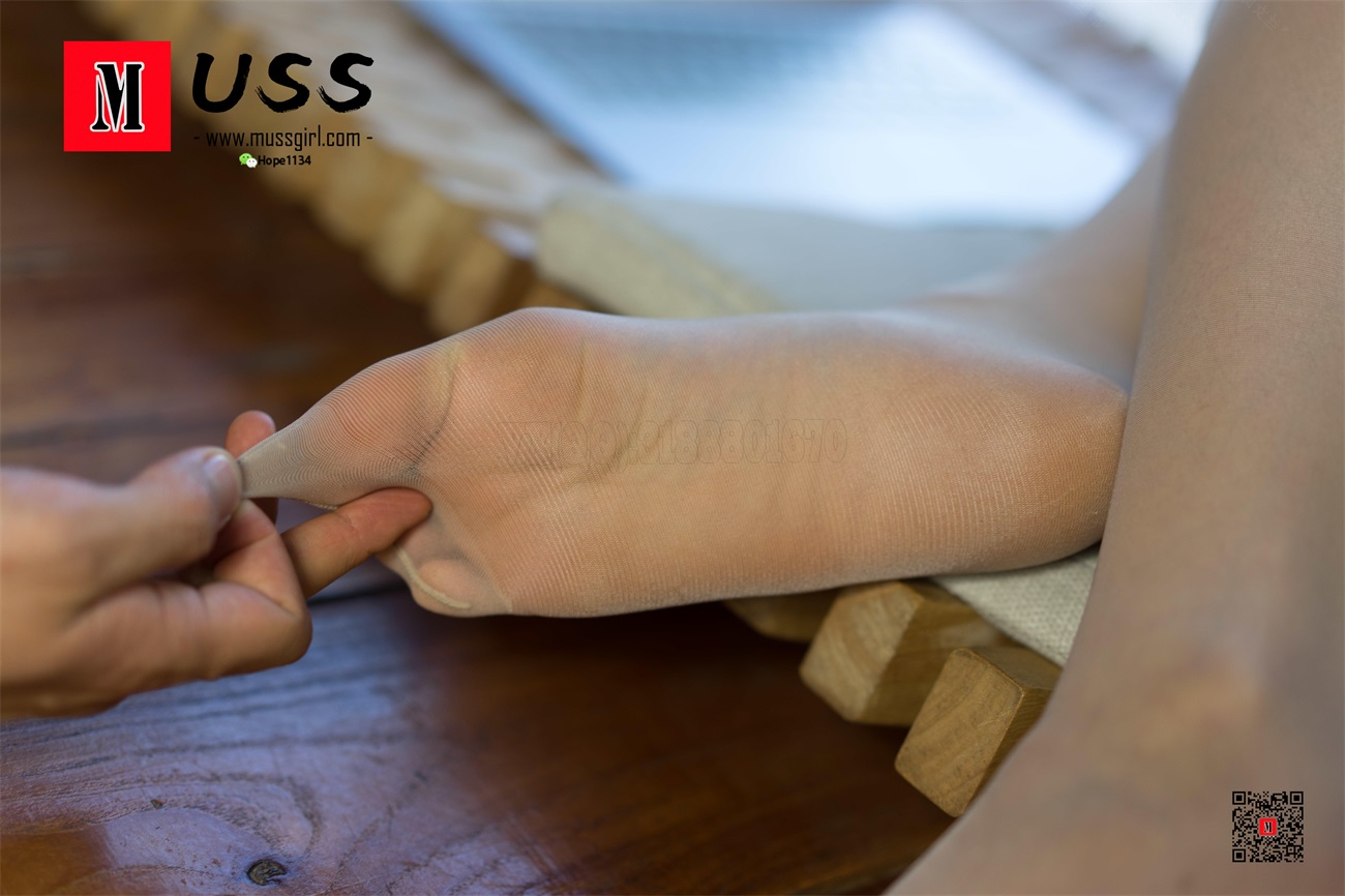 图片[38]-[MussGirl慕丝女郎]NO.065 慵懒的躺在咖啡厅玩手机[93P] – 速更版-美库