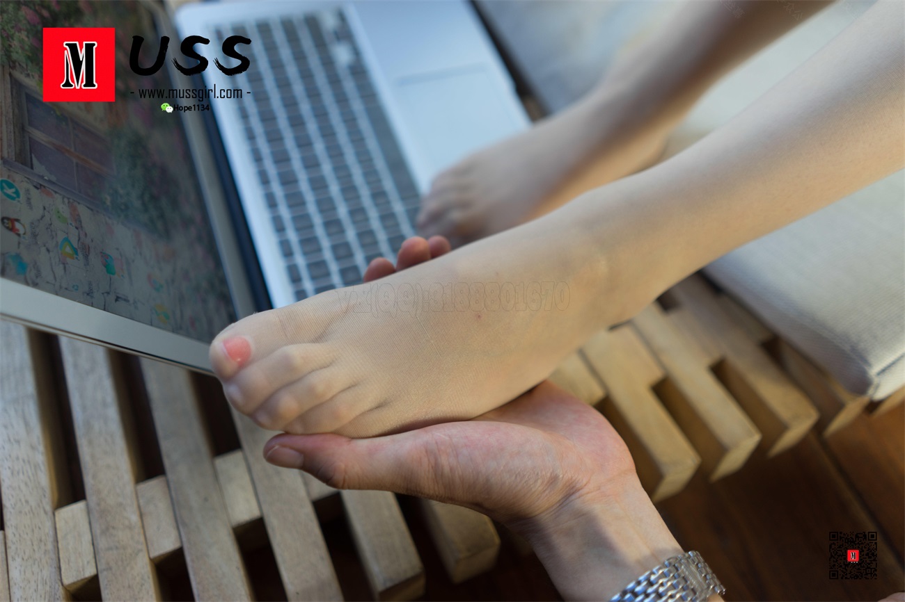 图片[48]-[MussGirl慕丝女郎]NO.065 慵懒的躺在咖啡厅玩手机[93P] – 速更版-美库