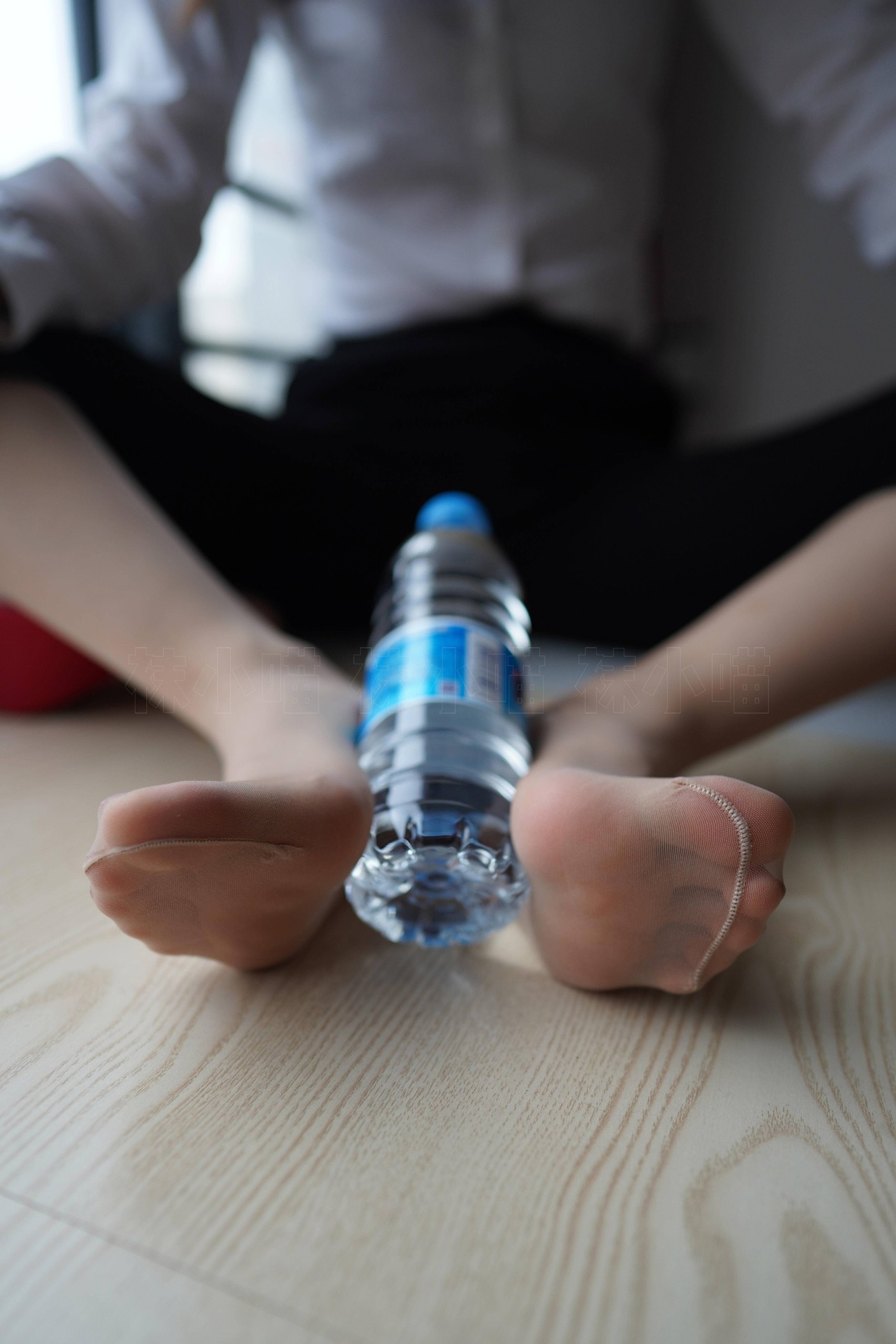 图片[88]-[kittyWawa袜小喵]KT284 窗台[88+1P] – 速更版-美库