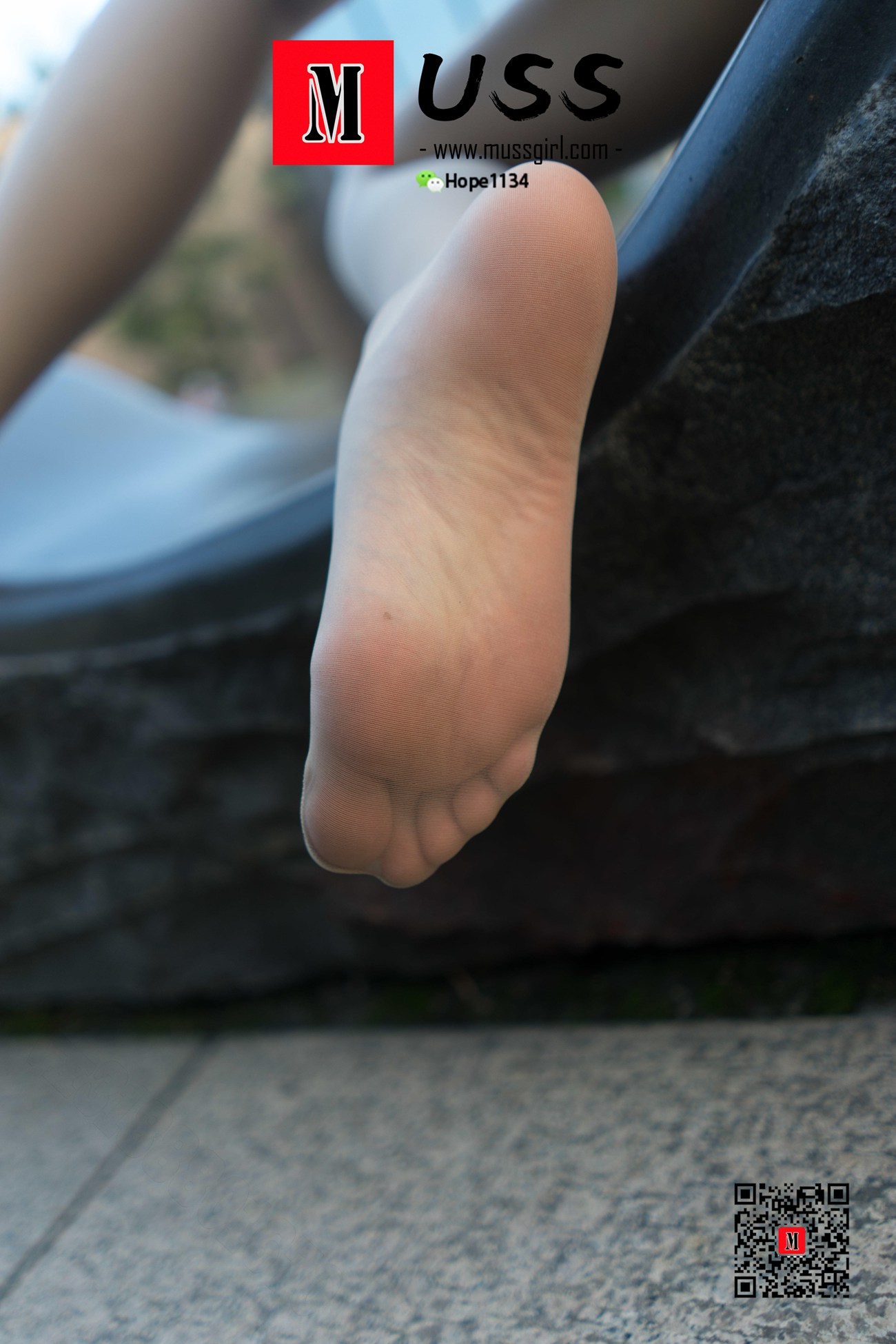 图片[26]-[MussGirl慕丝女郎]NO.066 第一次约拍穿丝袜小姐姐[96P] – 速更版-美库