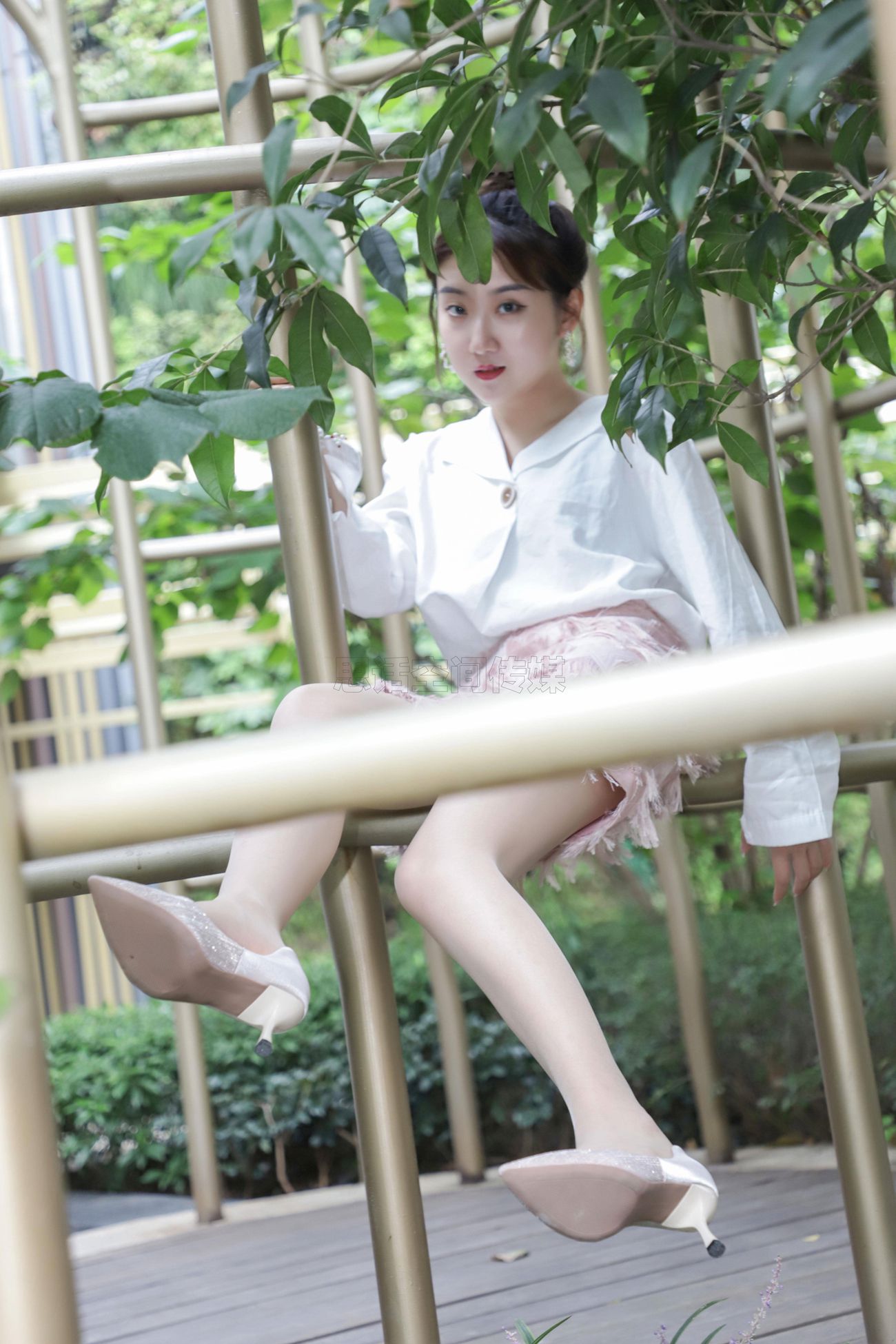 图片[46]-[SiHua思话]SJ029 露露 天台的秋日之丝[50P] – 速更版-美库