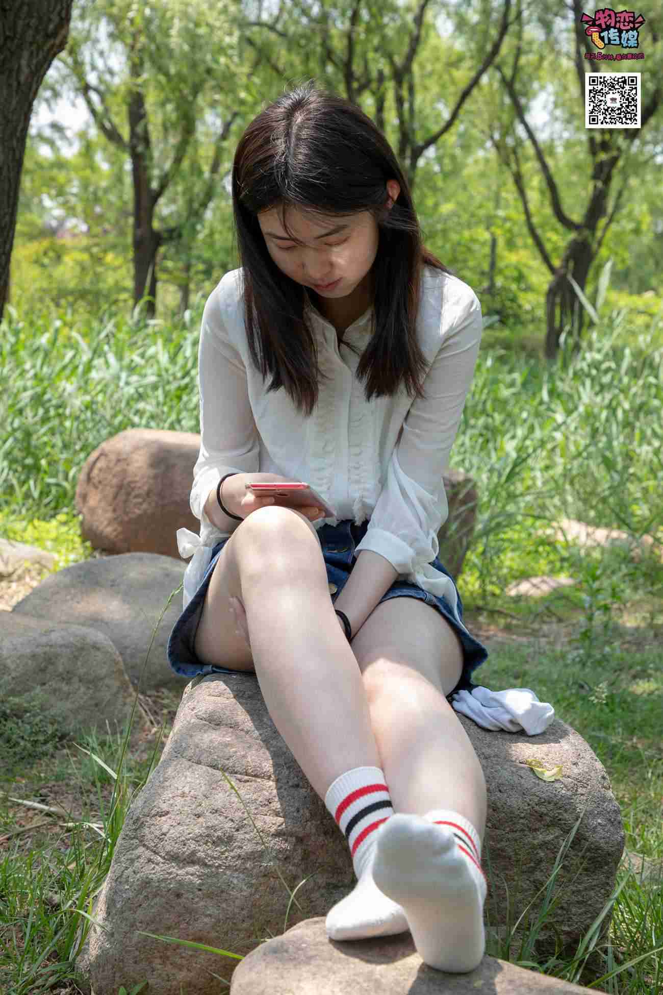 图片[19]-物恋传媒 No.009 纯纯的邻家小妹哦，小白鞋下藏着什么样的棉袜呢 [187P] – 速更版-美库