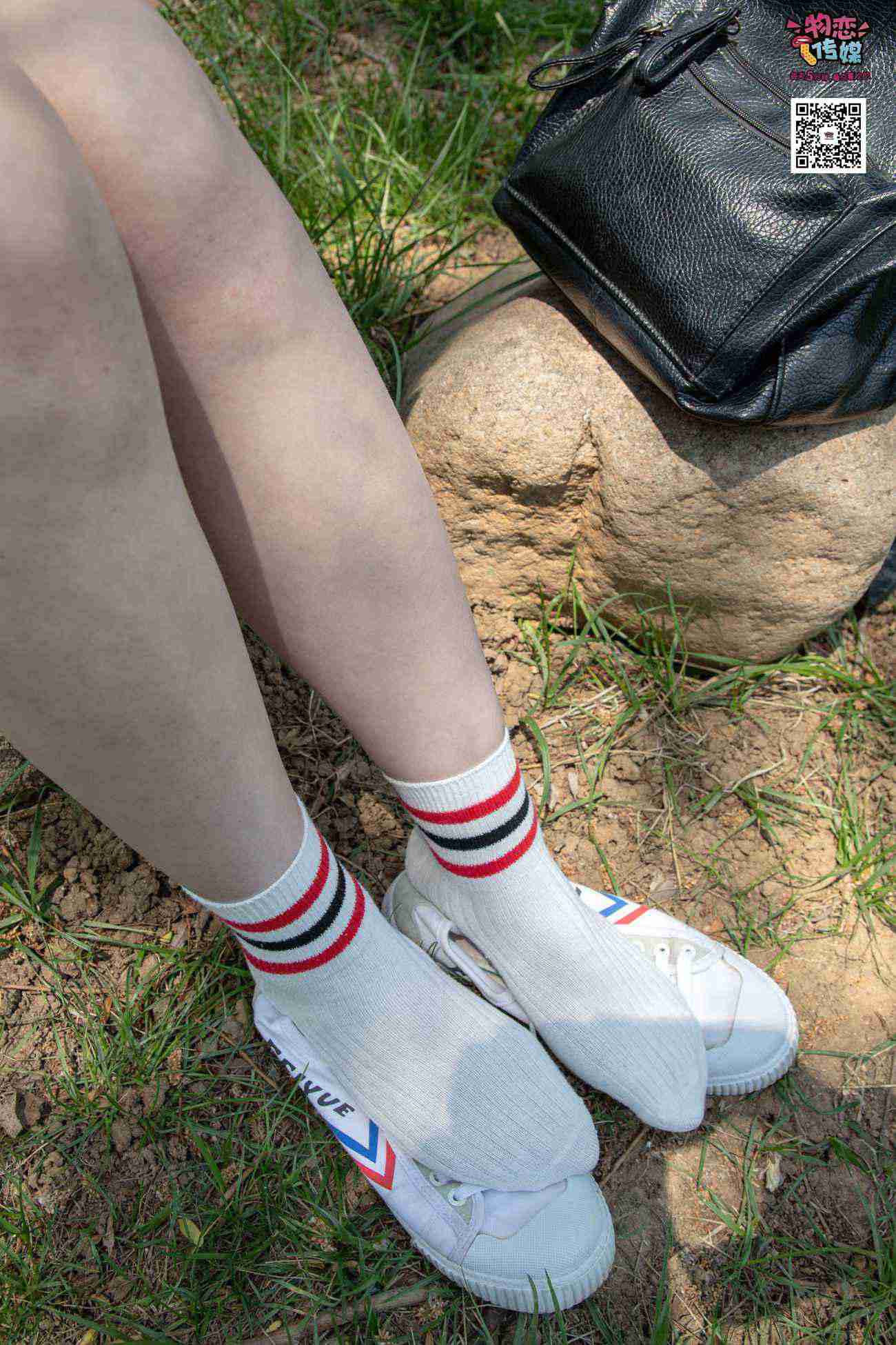 图片[28]-物恋传媒 No.009 纯纯的邻家小妹哦，小白鞋下藏着什么样的棉袜呢 [187P] – 速更版-美库