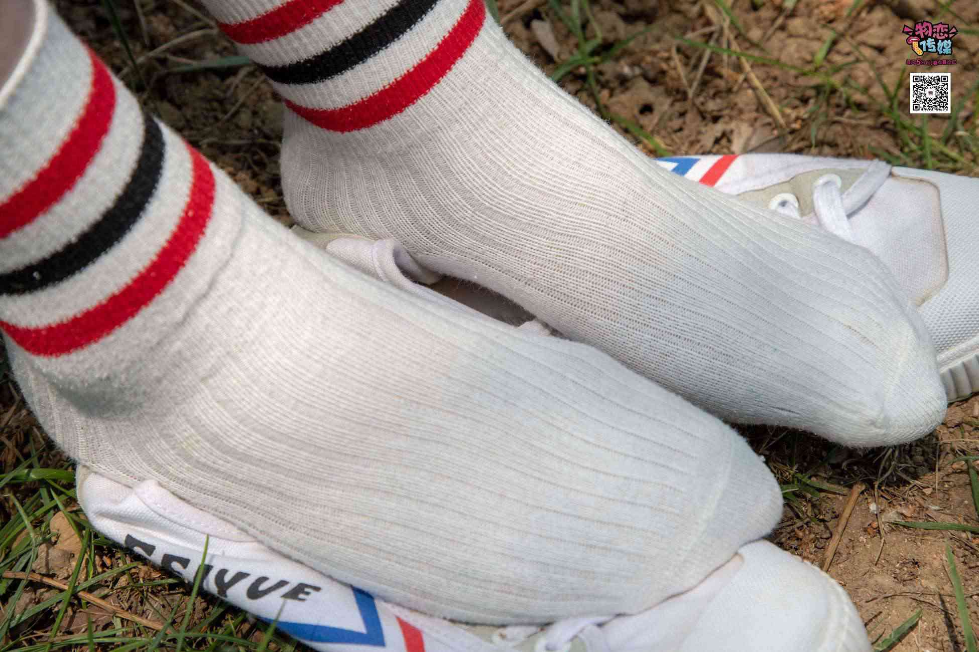 图片[31]-物恋传媒 No.009 纯纯的邻家小妹哦，小白鞋下藏着什么样的棉袜呢 [187P] – 速更版-美库