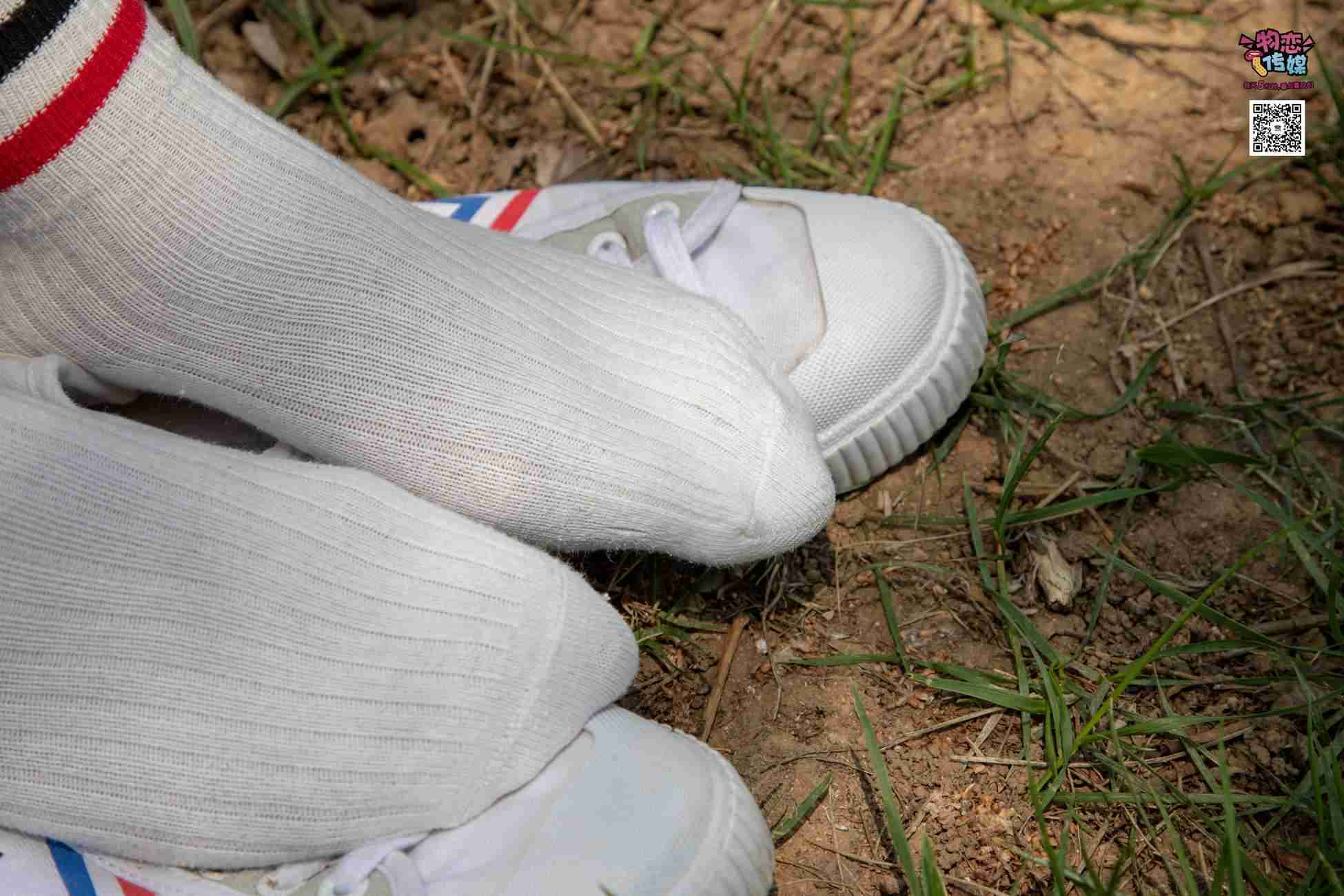 图片[37]-物恋传媒 No.009 纯纯的邻家小妹哦，小白鞋下藏着什么样的棉袜呢 [187P] – 速更版-美库