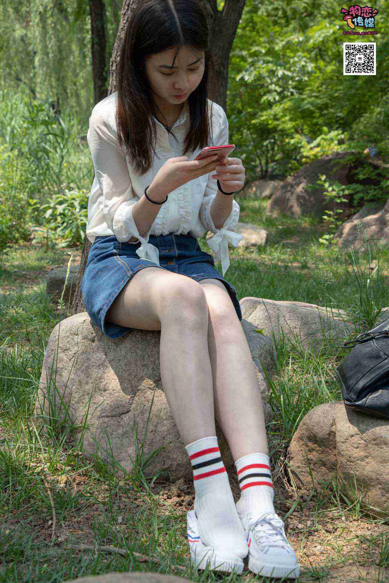 图片[45]-物恋传媒 No.009 纯纯的邻家小妹哦，小白鞋下藏着什么样的棉袜呢 [187P] – 速更版-美库