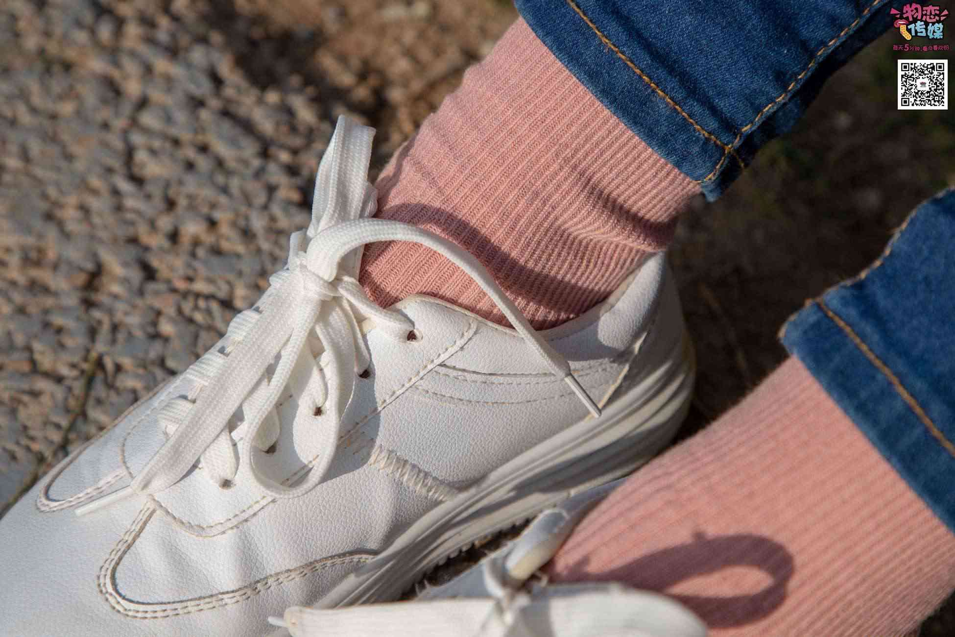 图片[16]-物恋传媒 No.012 娇小型小萝莉哦,猜猜我多大呢,小白板鞋搭配粉色棉袜 [124P] – 速更版-美库