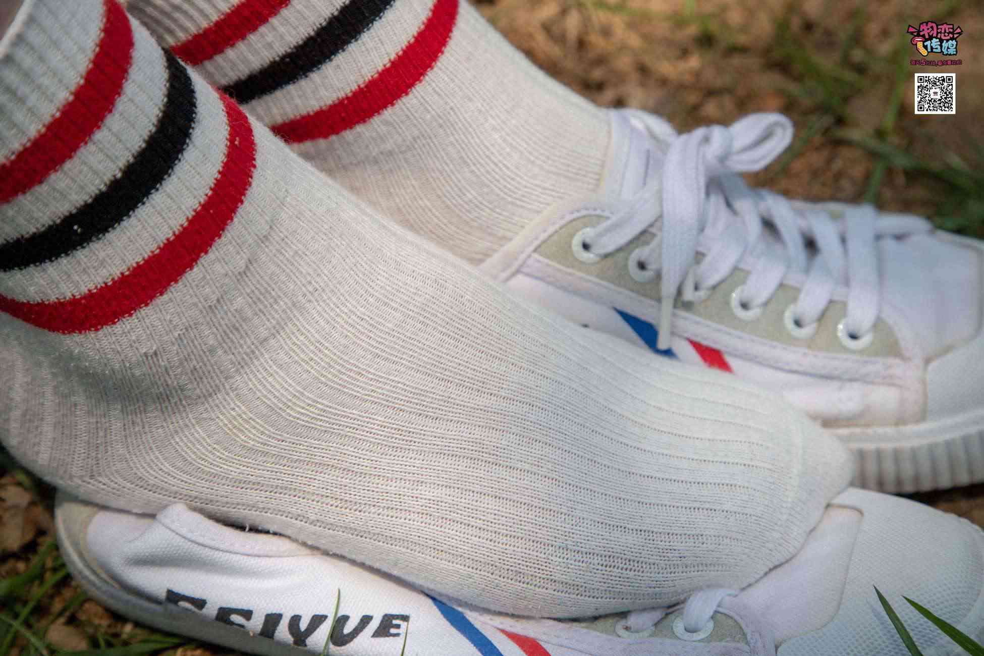 图片[48]-物恋传媒 No.009 纯纯的邻家小妹哦，小白鞋下藏着什么样的棉袜呢 [187P] – 速更版-美库