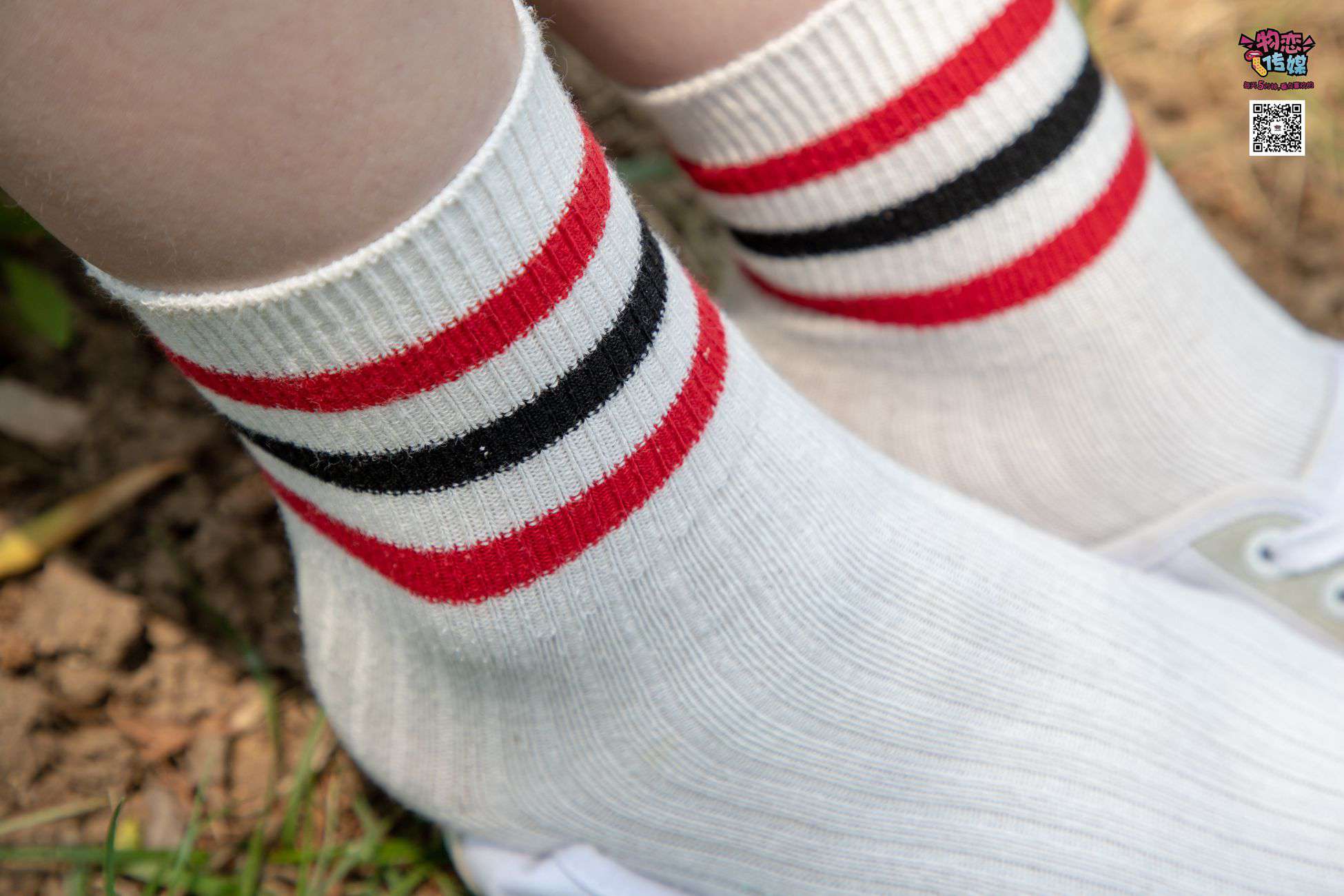 图片[54]-物恋传媒 No.009 纯纯的邻家小妹哦，小白鞋下藏着什么样的棉袜呢 [187P] – 速更版-美库