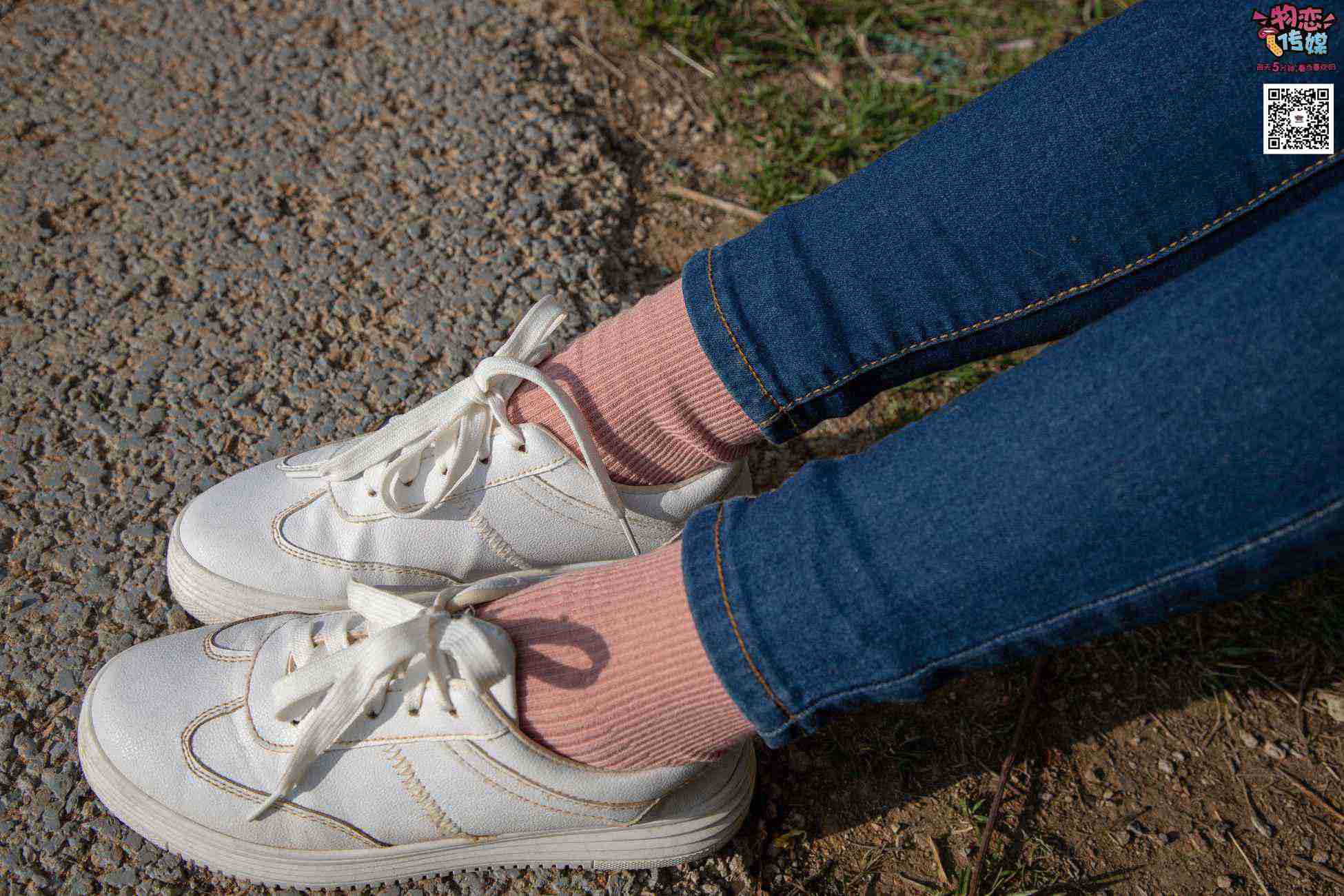 图片[26]-物恋传媒 No.012 娇小型小萝莉哦,猜猜我多大呢,小白板鞋搭配粉色棉袜 [124P] – 速更版-美库