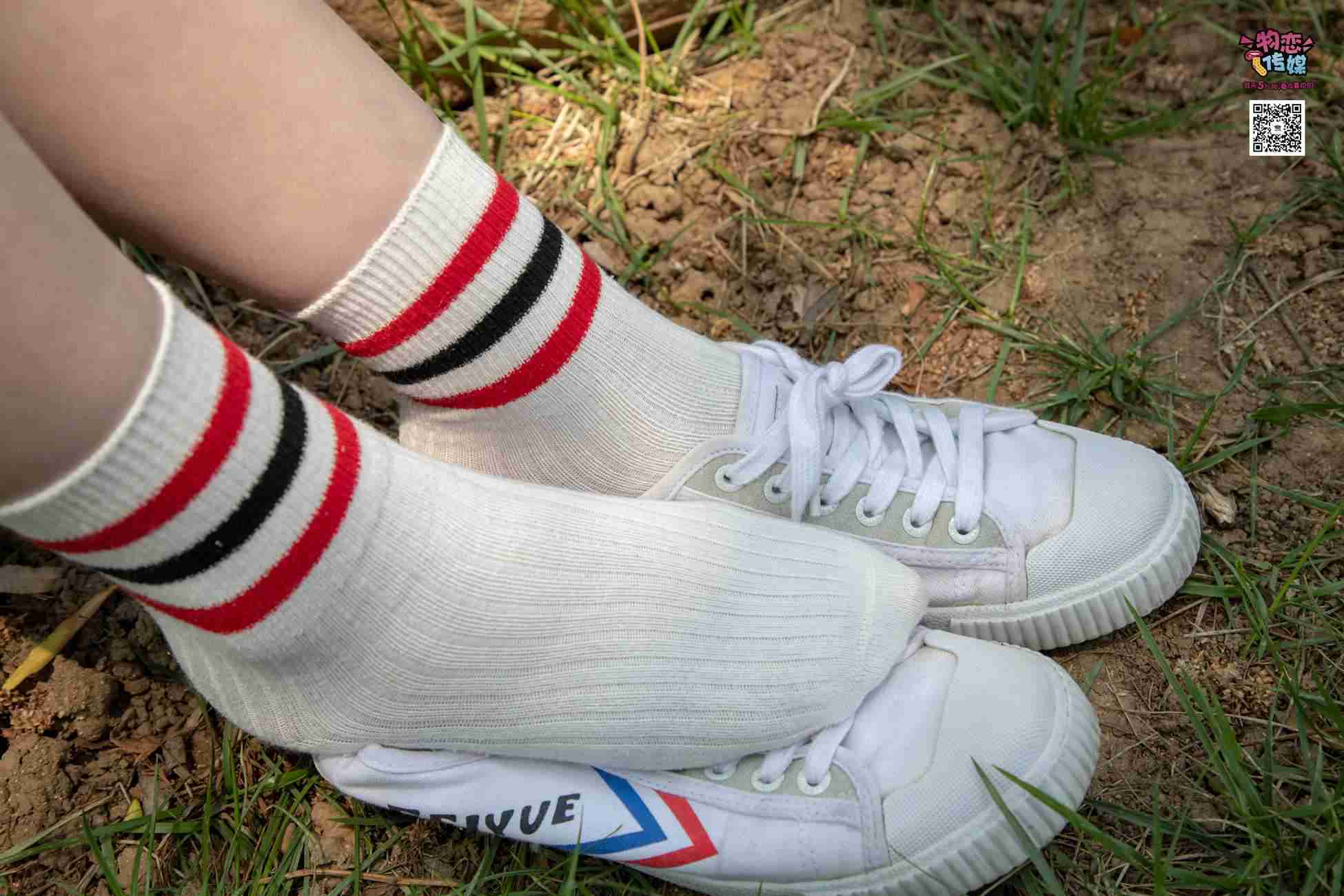 图片[56]-物恋传媒 No.009 纯纯的邻家小妹哦，小白鞋下藏着什么样的棉袜呢 [187P] – 速更版-美库