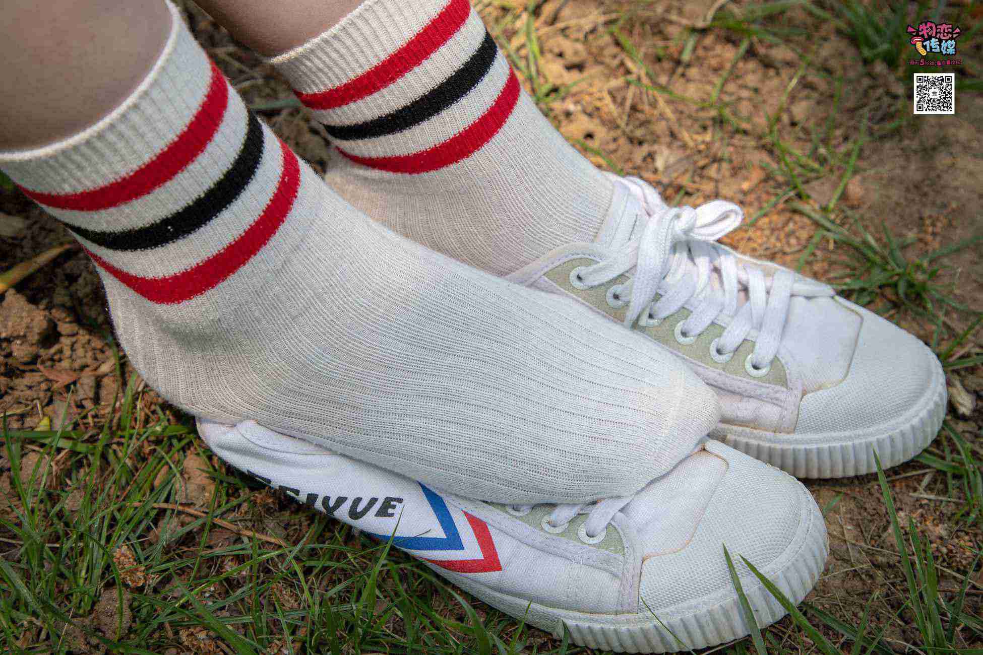 图片[57]-物恋传媒 No.009 纯纯的邻家小妹哦，小白鞋下藏着什么样的棉袜呢 [187P] – 速更版-美库