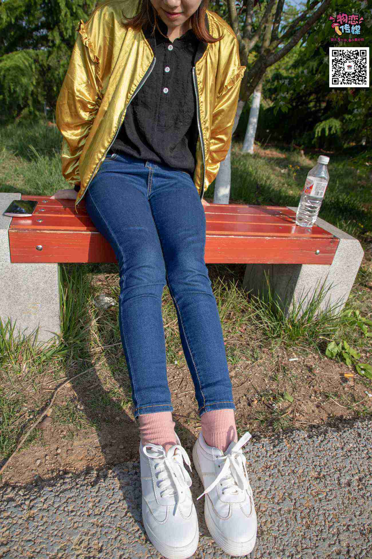 图片[27]-物恋传媒 No.012 娇小型小萝莉哦,猜猜我多大呢,小白板鞋搭配粉色棉袜 [124P] – 速更版-美库