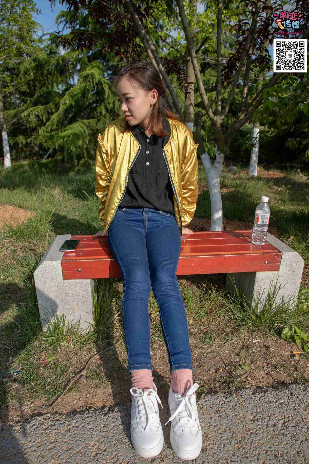 图片[28]-物恋传媒 No.012 娇小型小萝莉哦,猜猜我多大呢,小白板鞋搭配粉色棉袜 [124P] – 速更版-美库