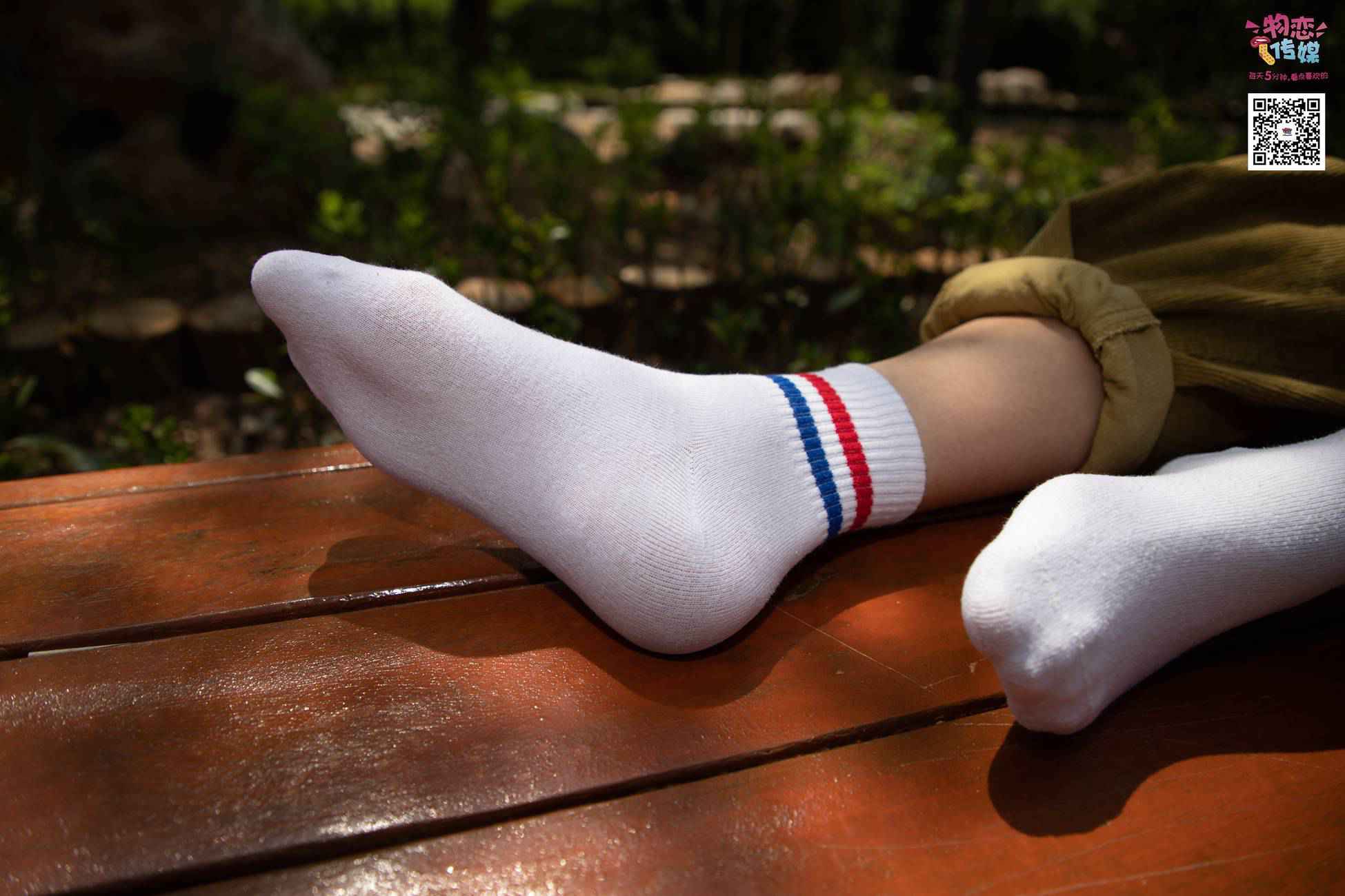 图片[19]-物恋传媒 No.013 气质独特的邻家小妹,粉色小棉袜加白袜哦 [187P] – 速更版-美库