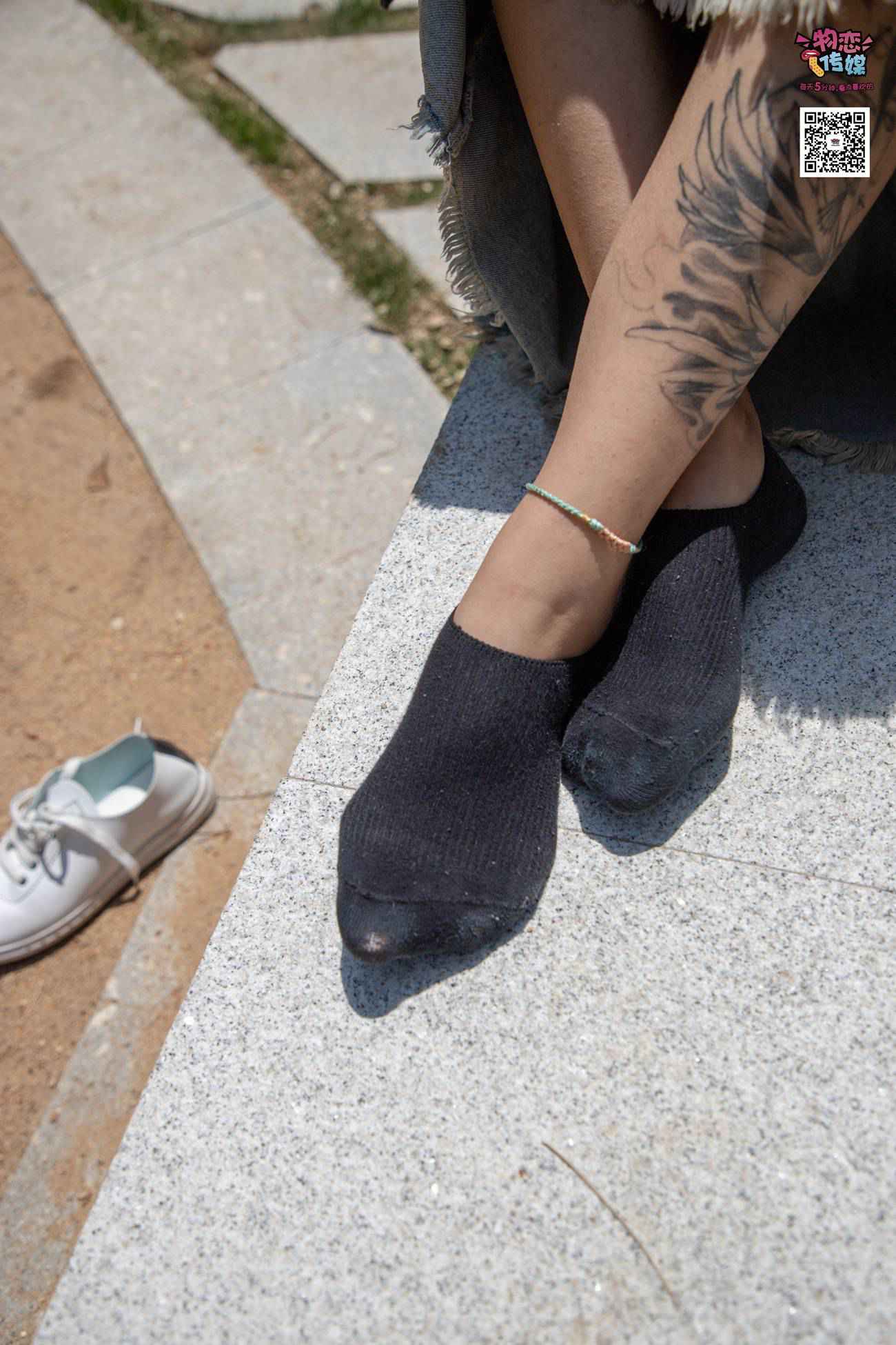 图片[34]-物恋传媒 No.011 纯纯的邻家小妹,小白鞋搭配黑色船袜,清凉一夏 [187P] – 速更版-美库