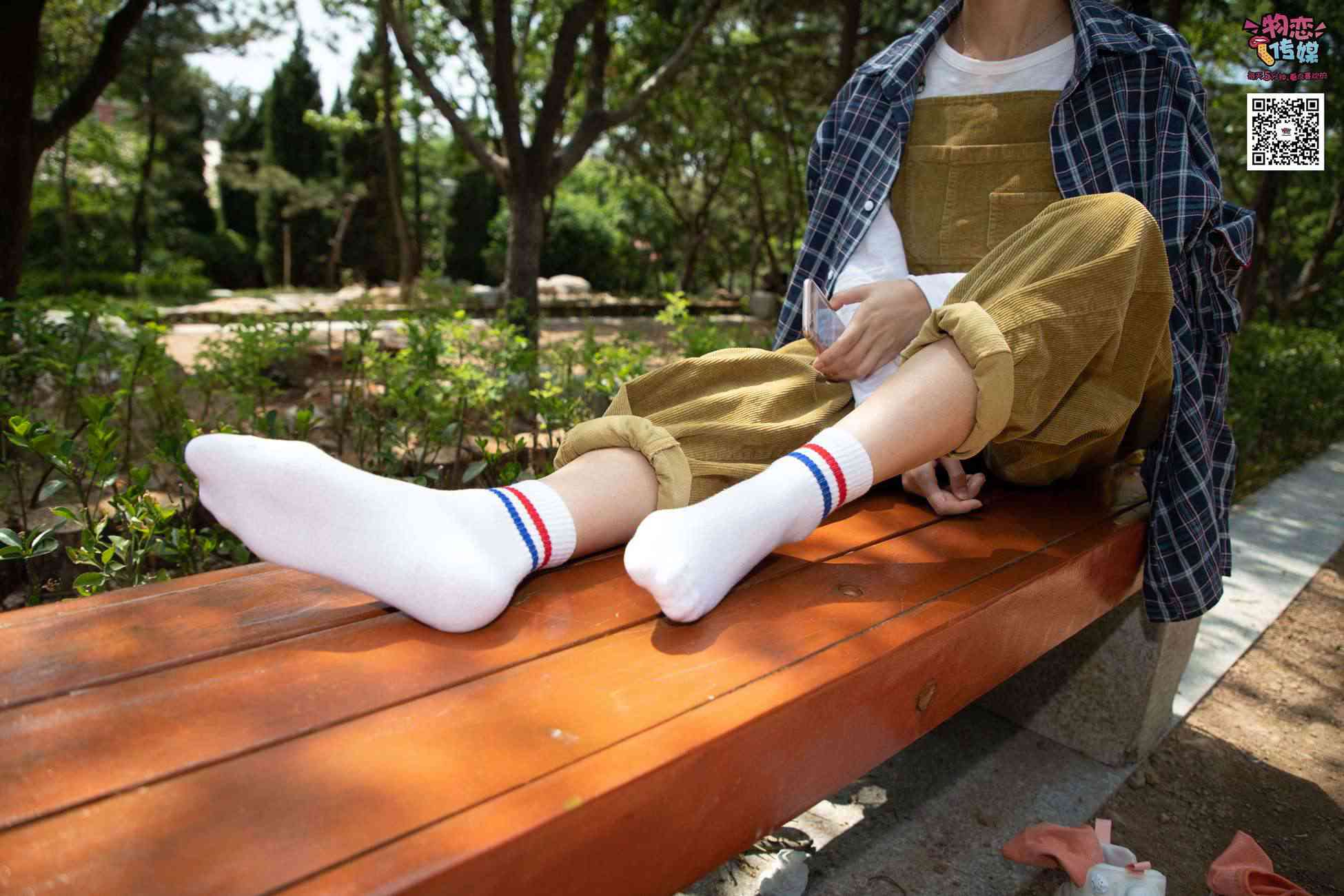 图片[23]-物恋传媒 No.013 气质独特的邻家小妹,粉色小棉袜加白袜哦 [187P] – 速更版-美库