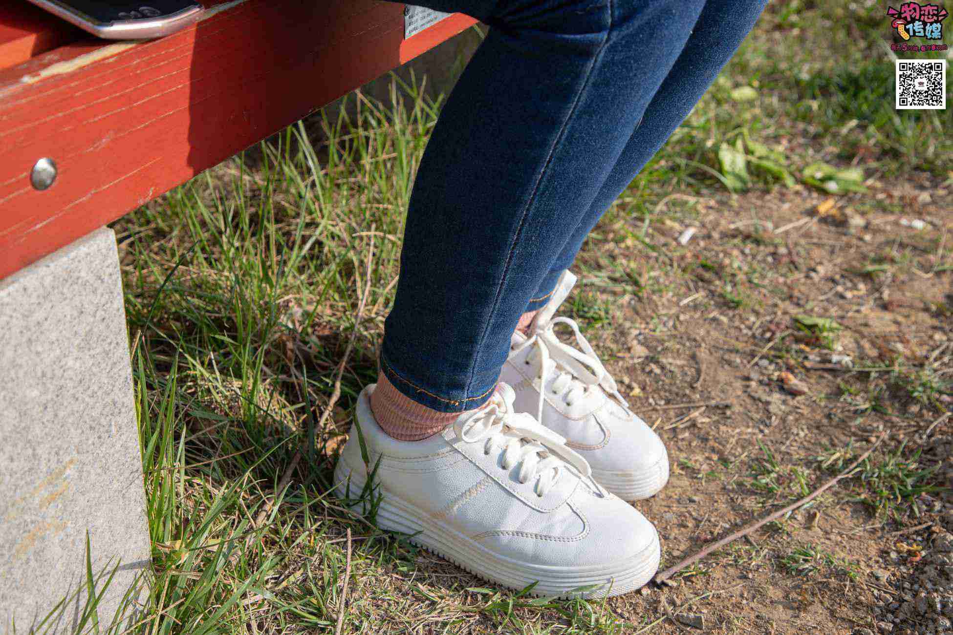 图片[32]-物恋传媒 No.012 娇小型小萝莉哦,猜猜我多大呢,小白板鞋搭配粉色棉袜 [124P] – 速更版-美库