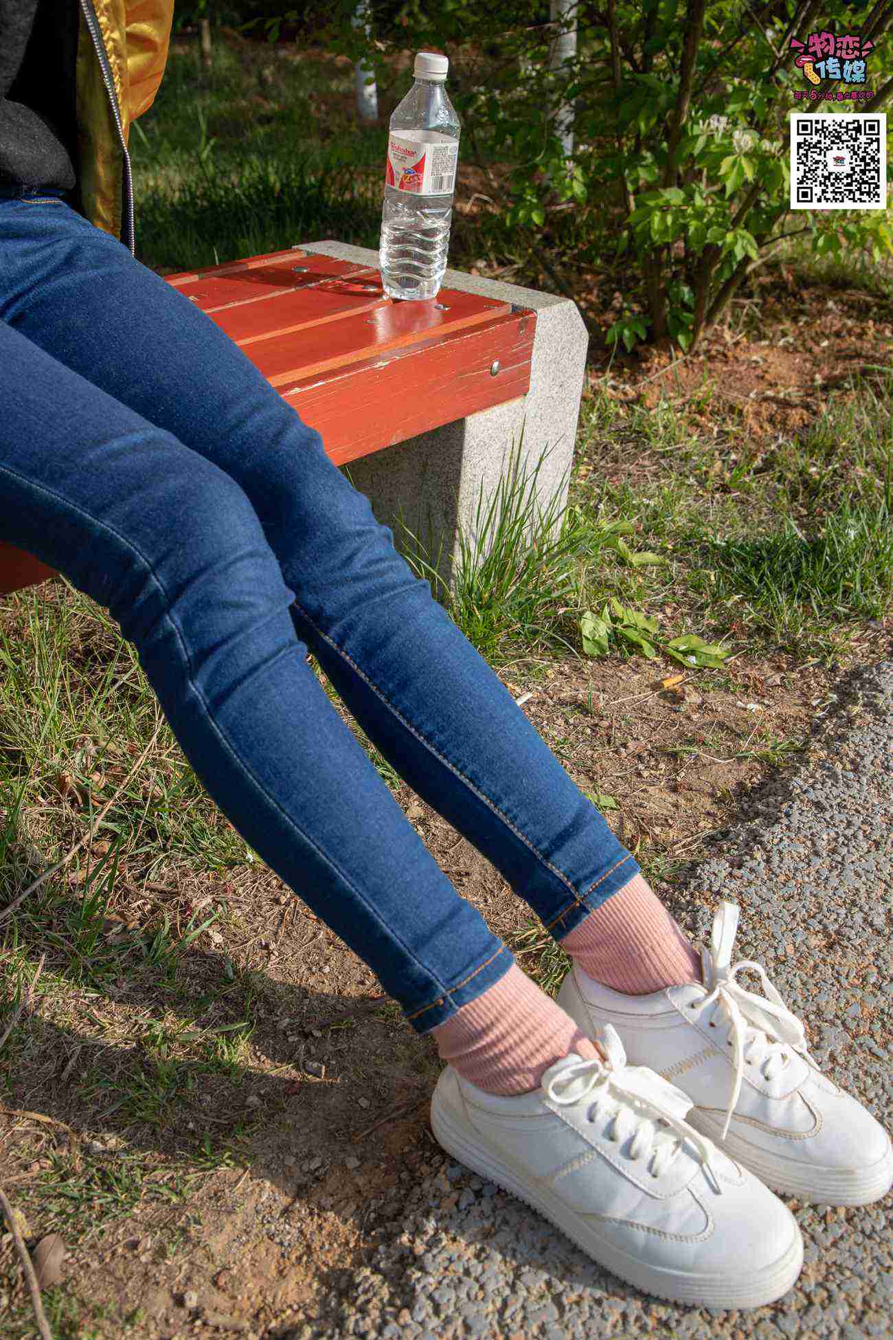 图片[33]-物恋传媒 No.012 娇小型小萝莉哦,猜猜我多大呢,小白板鞋搭配粉色棉袜 [124P] – 速更版-美库