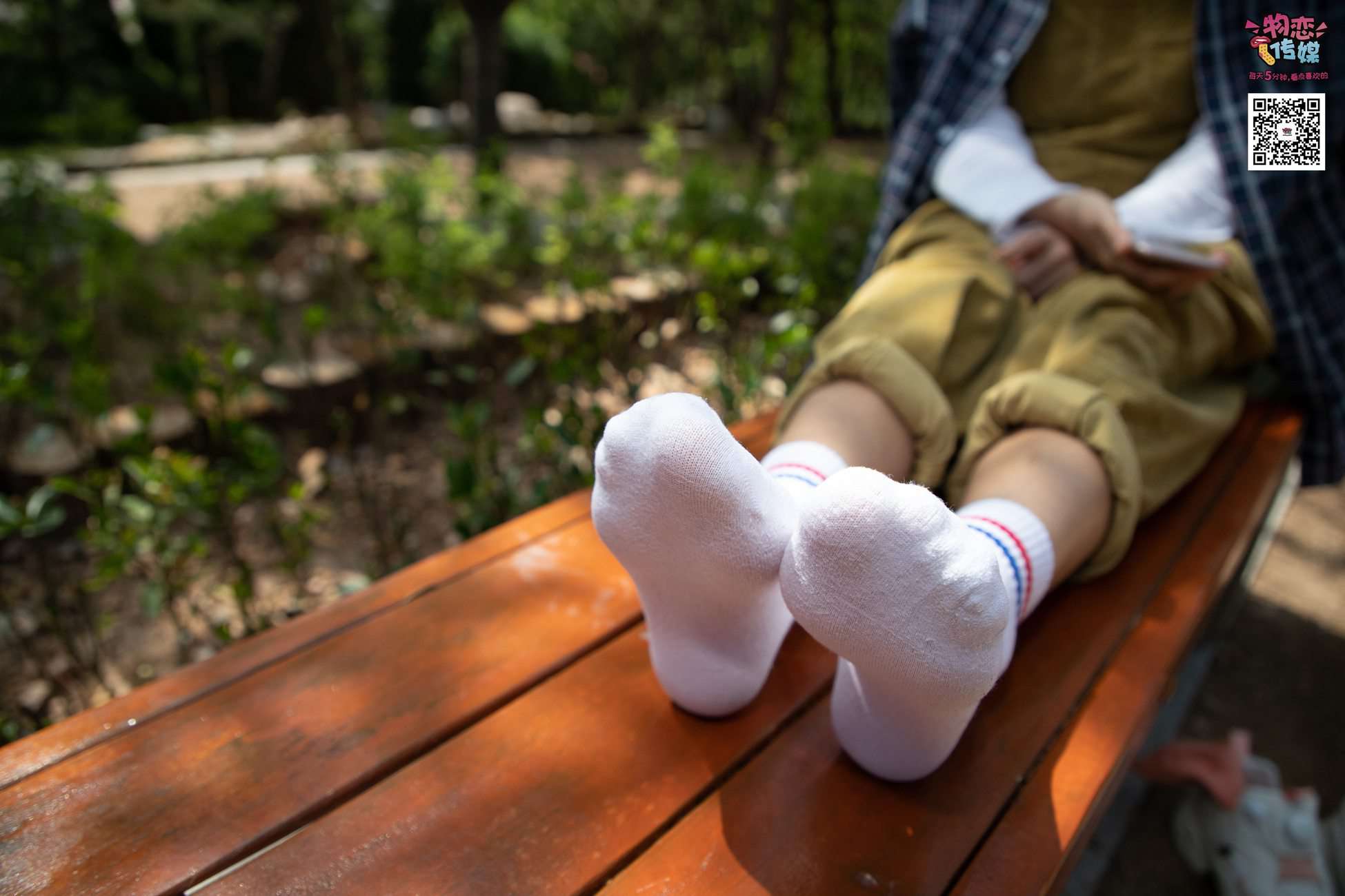 图片[25]-物恋传媒 No.013 气质独特的邻家小妹,粉色小棉袜加白袜哦 [187P] – 速更版-美库