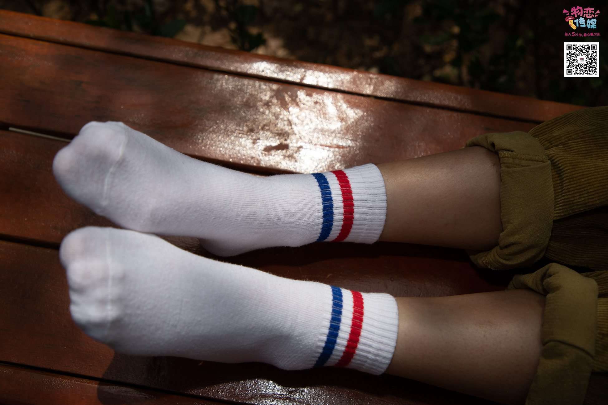 图片[26]-物恋传媒 No.013 气质独特的邻家小妹,粉色小棉袜加白袜哦 [187P] – 速更版-美库