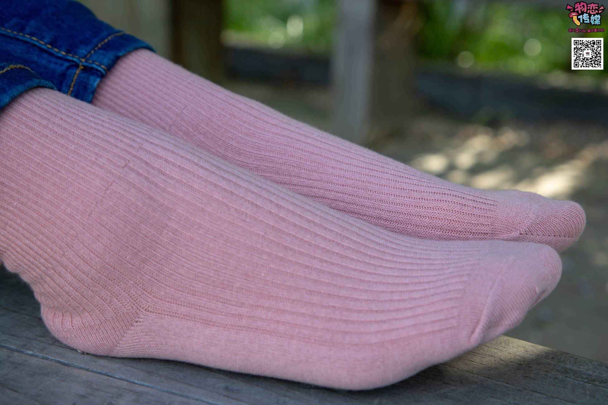 图片[39]-物恋传媒 No.012 娇小型小萝莉哦,猜猜我多大呢,小白板鞋搭配粉色棉袜 [124P] – 速更版-美库