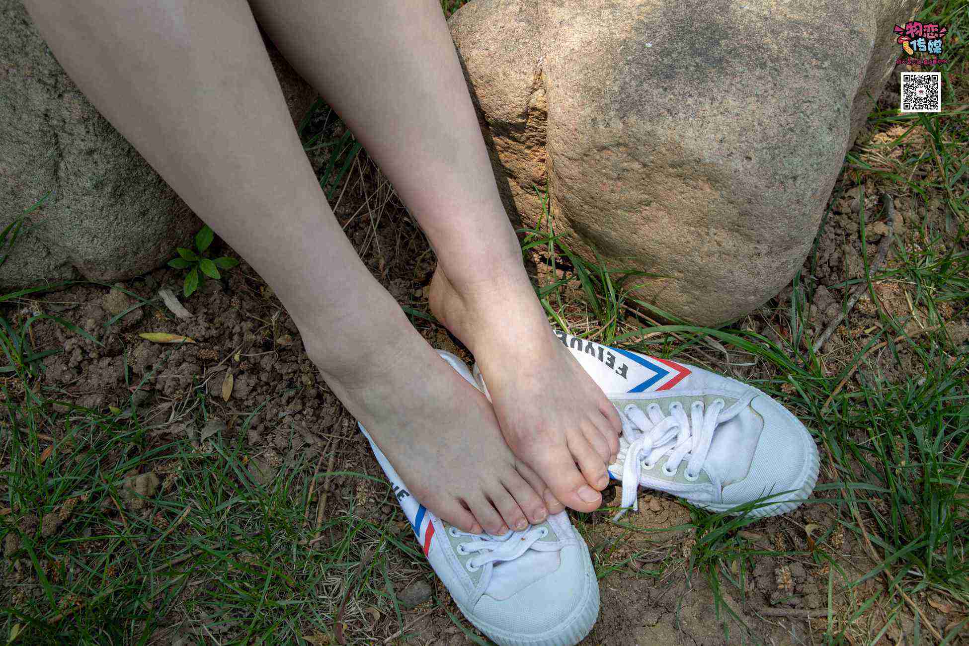 图片[77]-物恋传媒 No.009 纯纯的邻家小妹哦，小白鞋下藏着什么样的棉袜呢 [187P] – 速更版-美库