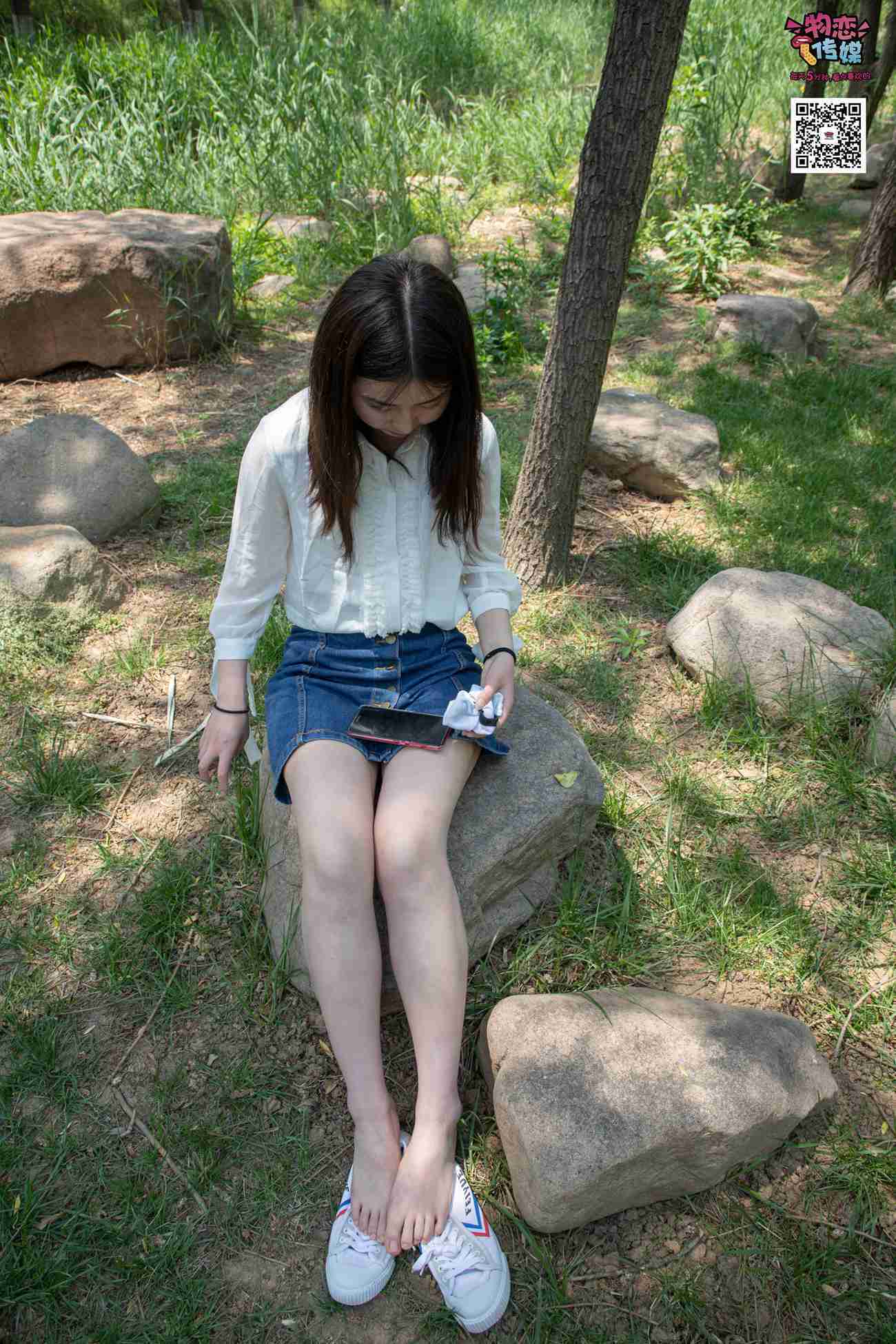 图片[79]-物恋传媒 No.009 纯纯的邻家小妹哦，小白鞋下藏着什么样的棉袜呢 [187P] – 速更版-美库