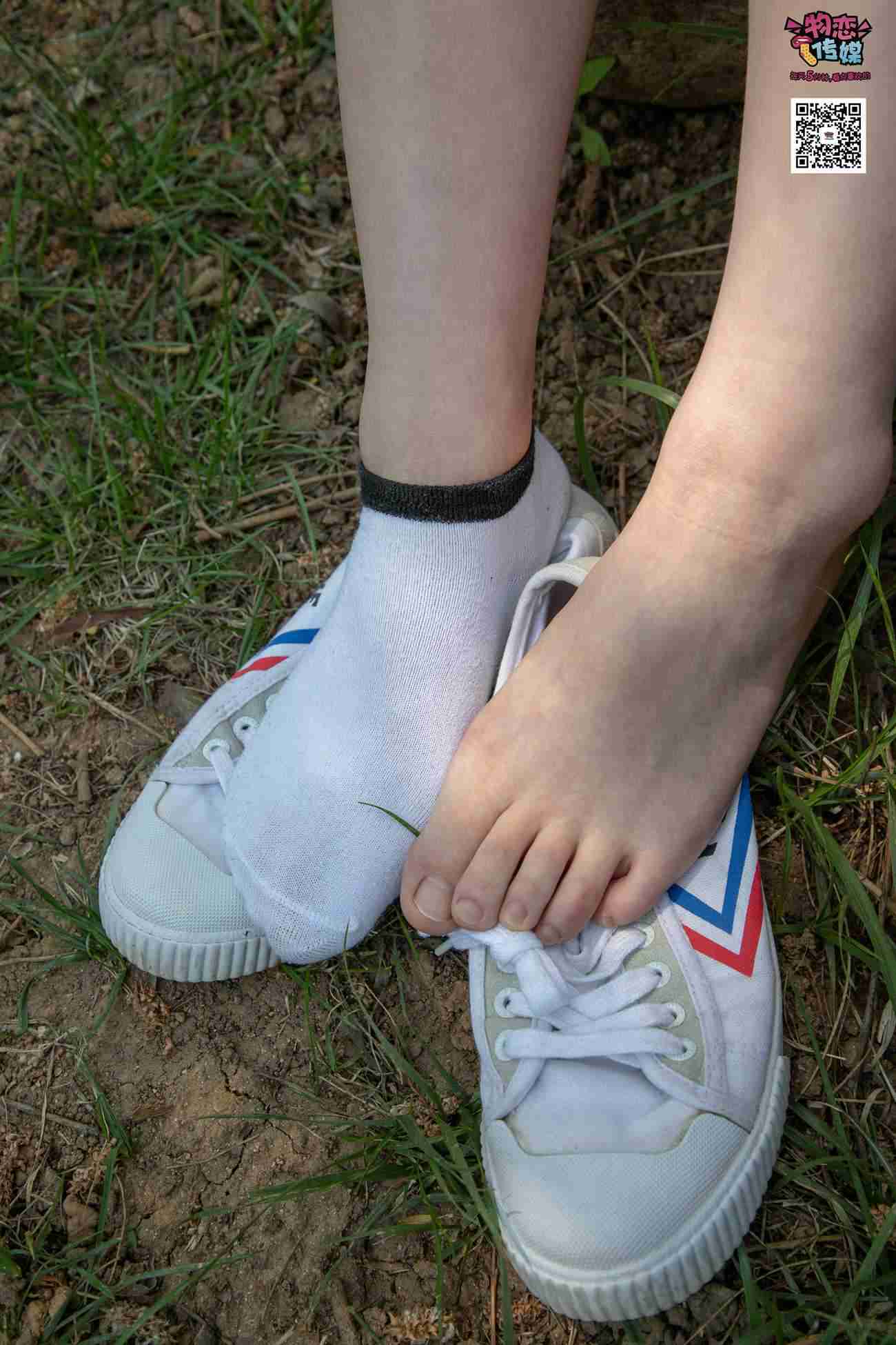 图片[83]-物恋传媒 No.009 纯纯的邻家小妹哦，小白鞋下藏着什么样的棉袜呢 [187P] – 速更版-美库