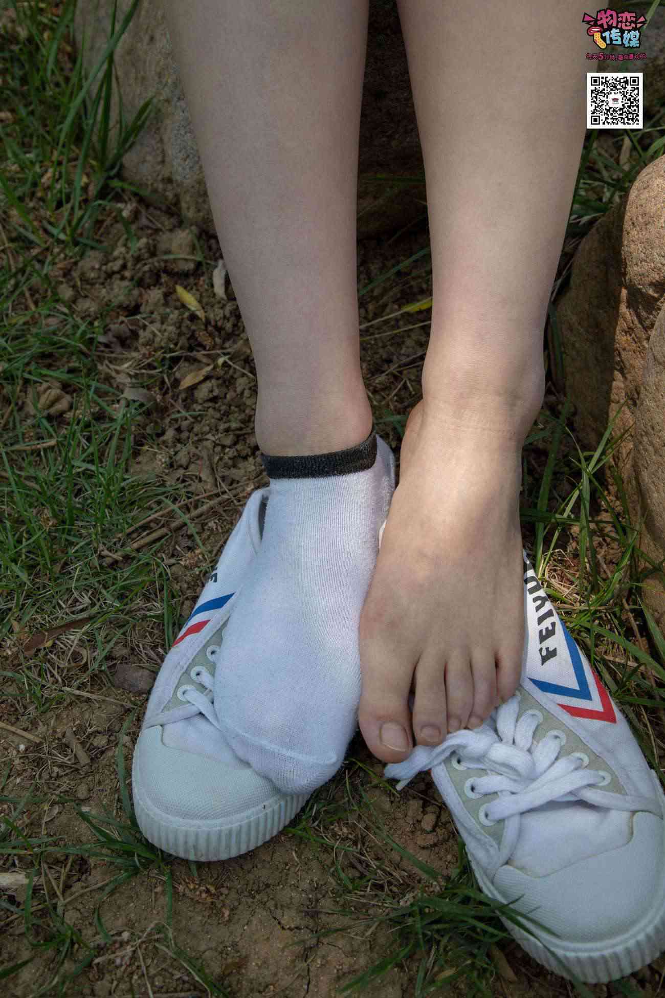 图片[84]-物恋传媒 No.009 纯纯的邻家小妹哦，小白鞋下藏着什么样的棉袜呢 [187P] – 速更版-美库