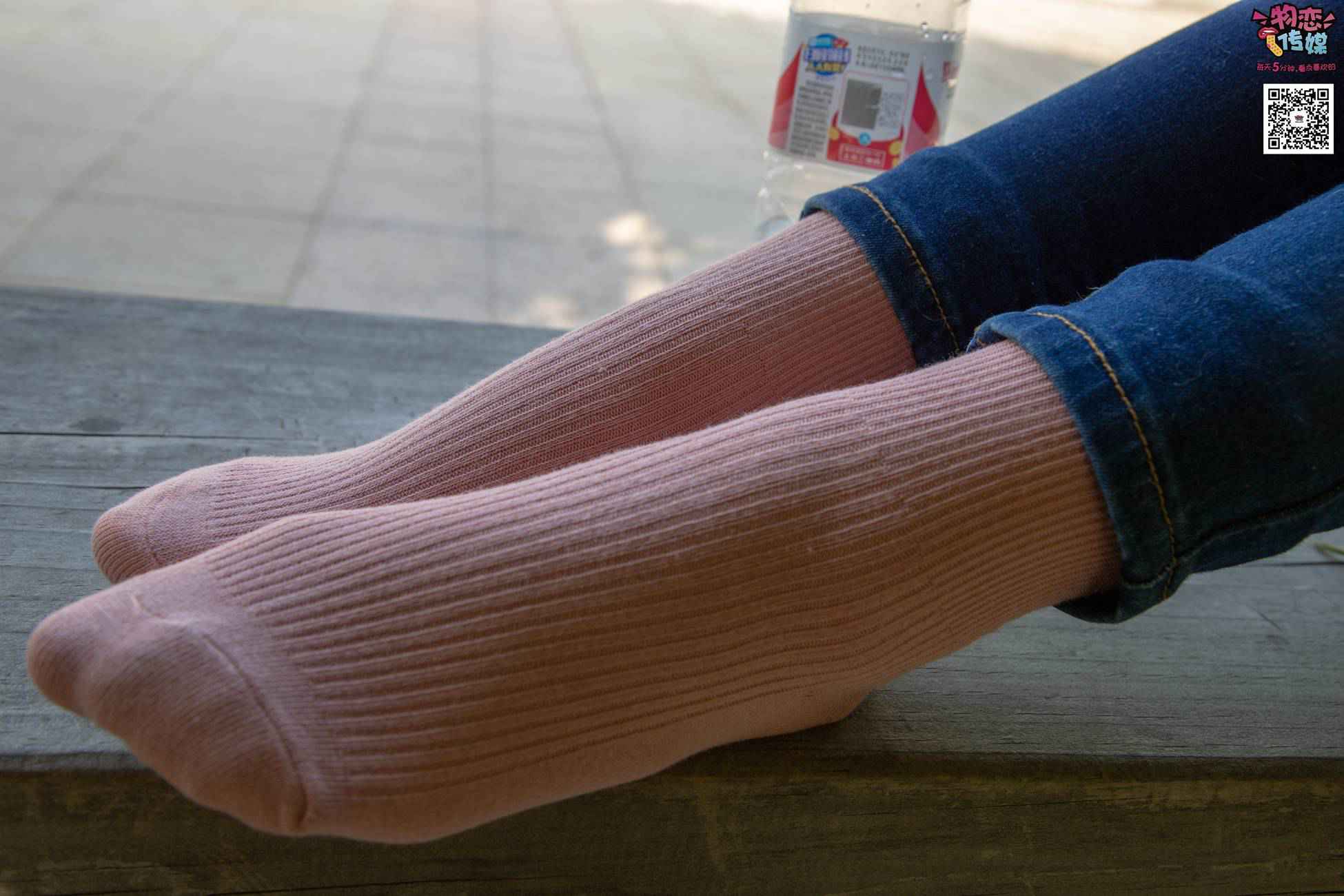 图片[45]-物恋传媒 No.012 娇小型小萝莉哦,猜猜我多大呢,小白板鞋搭配粉色棉袜 [124P] – 速更版-美库