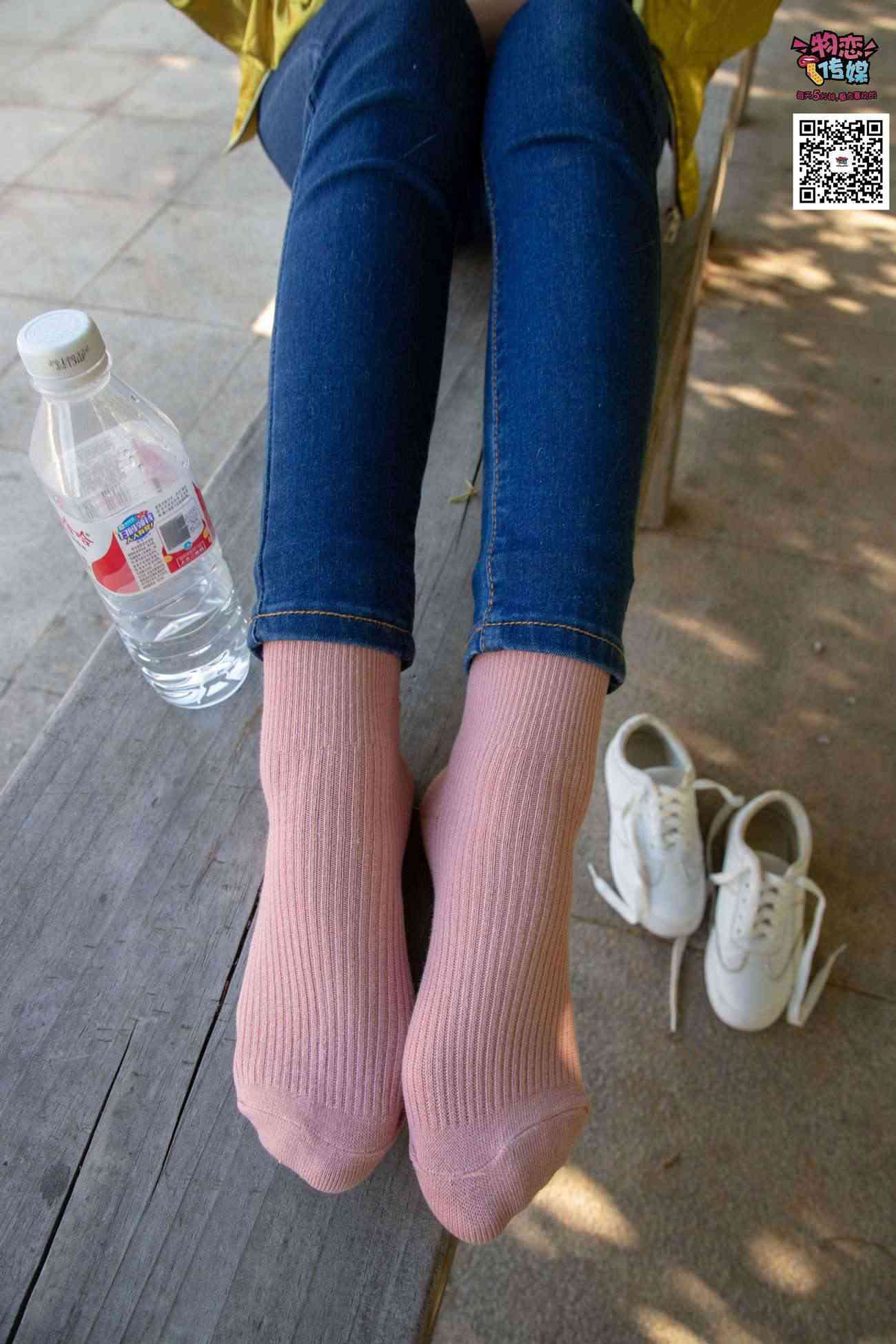 图片[46]-物恋传媒 No.012 娇小型小萝莉哦,猜猜我多大呢,小白板鞋搭配粉色棉袜 [124P] – 速更版-美库