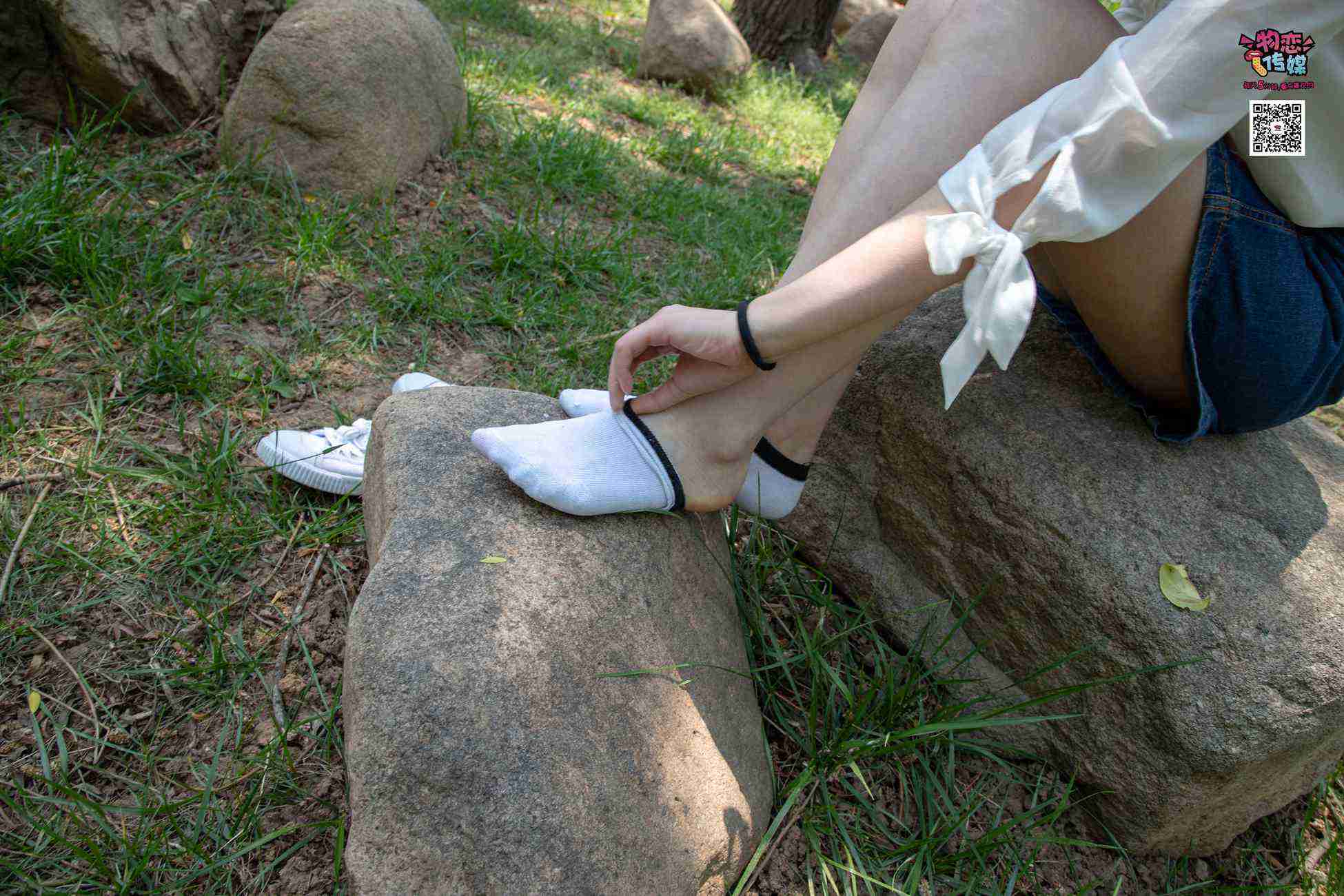 图片[88]-物恋传媒 No.009 纯纯的邻家小妹哦，小白鞋下藏着什么样的棉袜呢 [187P] – 速更版-美库