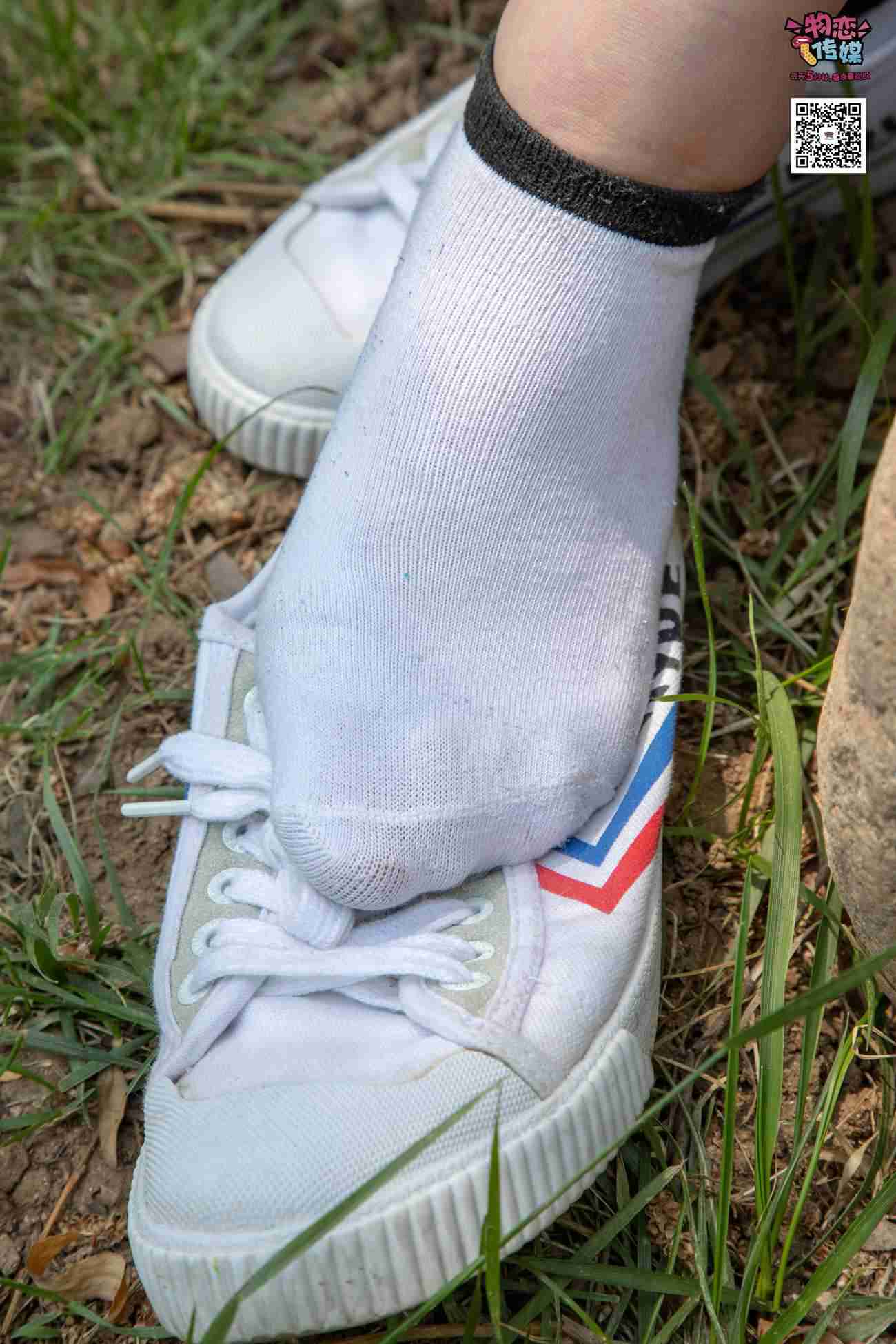 图片[107]-物恋传媒 No.009 纯纯的邻家小妹哦，小白鞋下藏着什么样的棉袜呢 [187P] – 速更版-美库